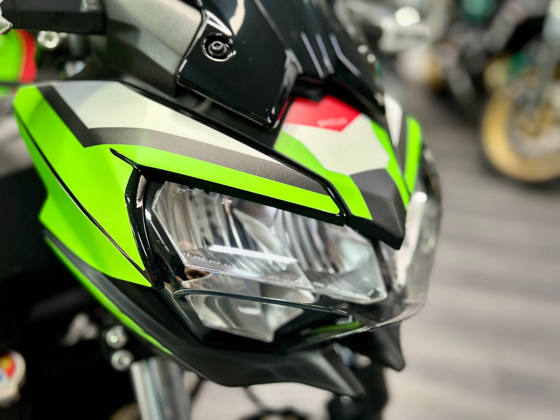 KAWASAKI Z 650 (35kW)-showroom-element-3