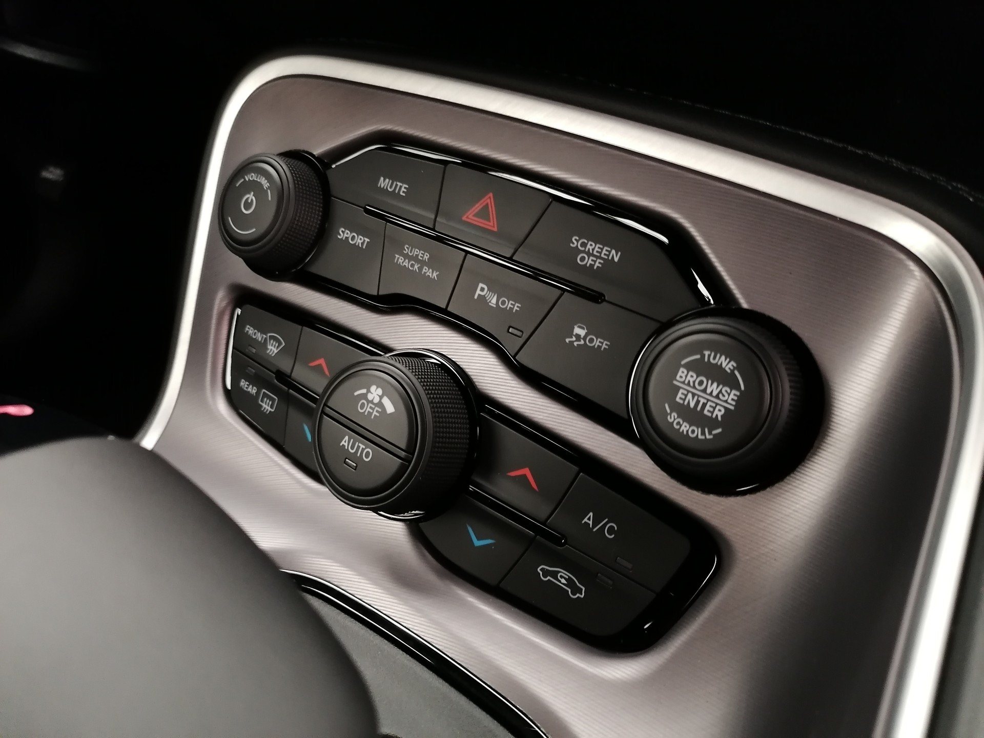 DODGE Challenger 5.7 R/T Shaker-image-12