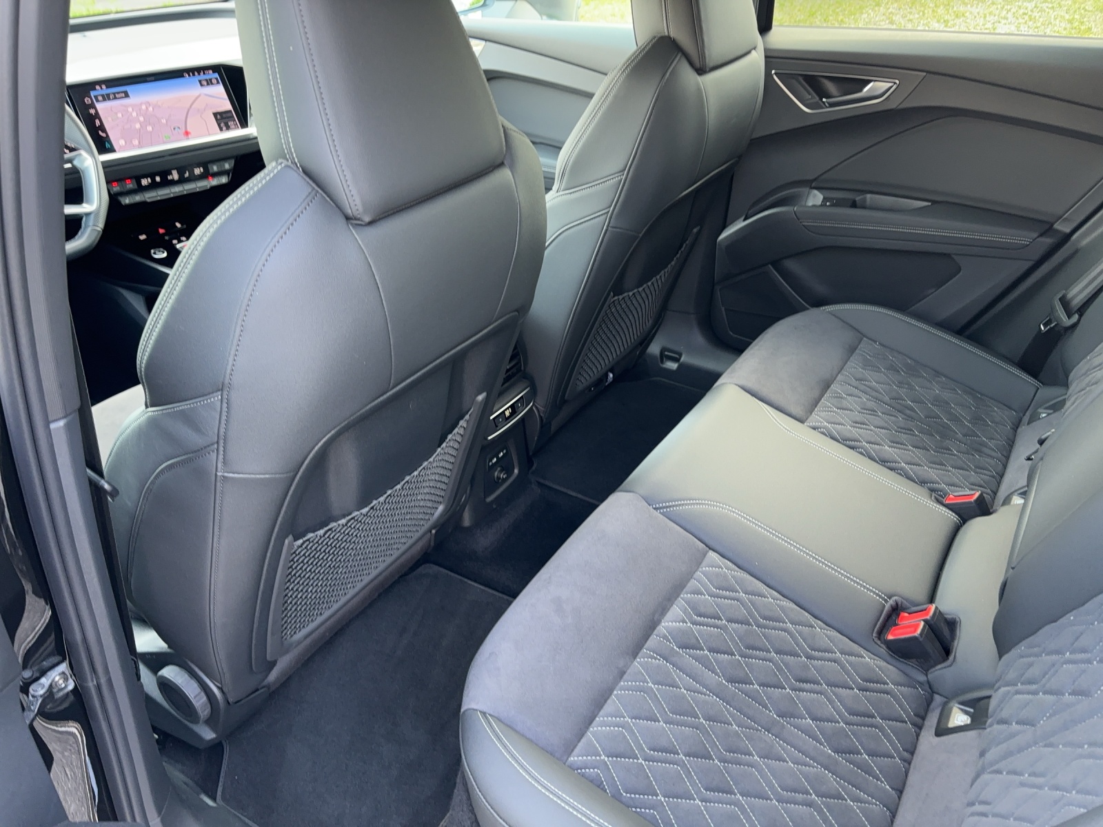 AUDI Q4 Sportback e-tron 50 quattro-image-14