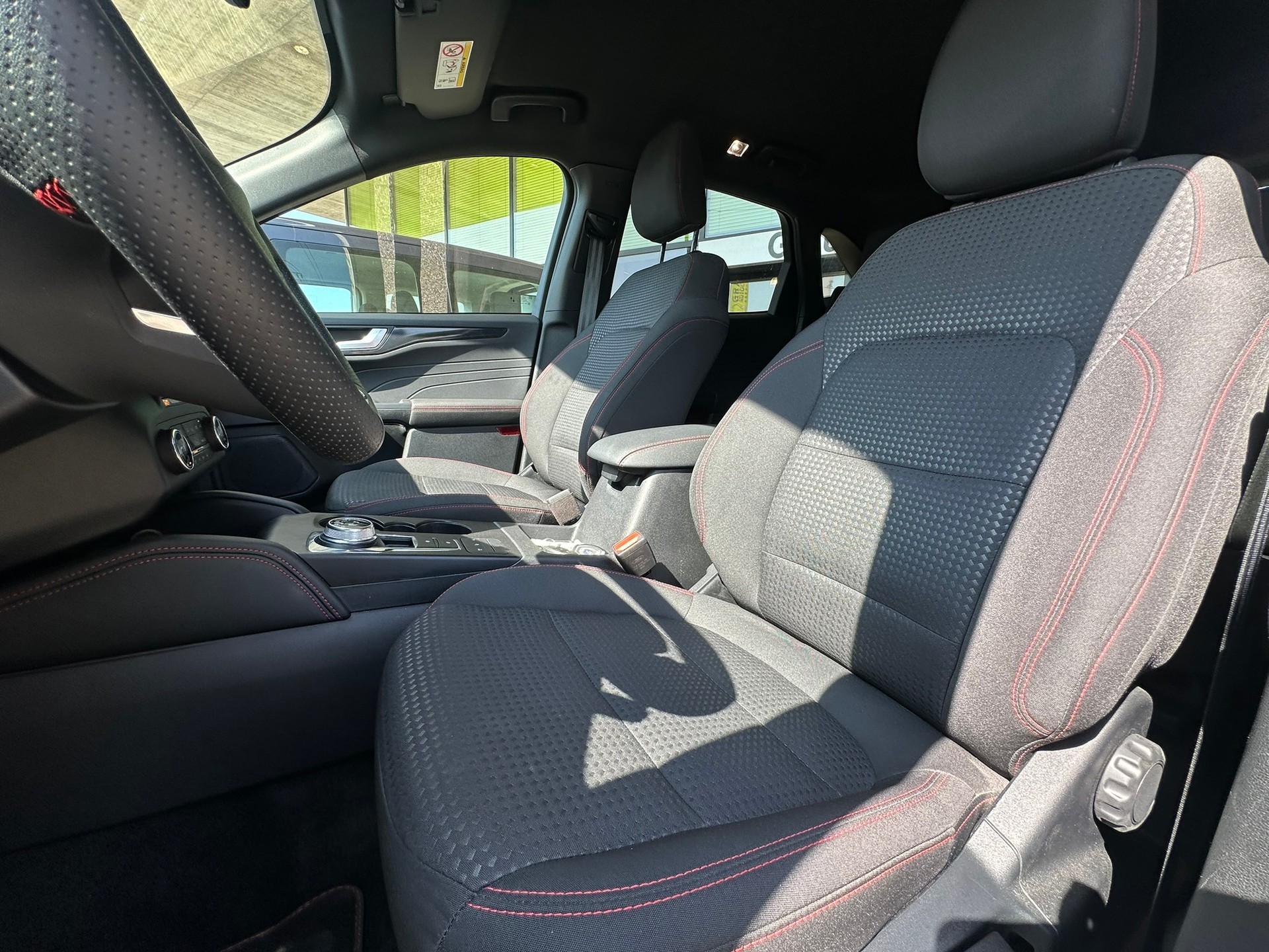 FORD Kuga 2.5 FHEV ST-Line 4WD-image-6