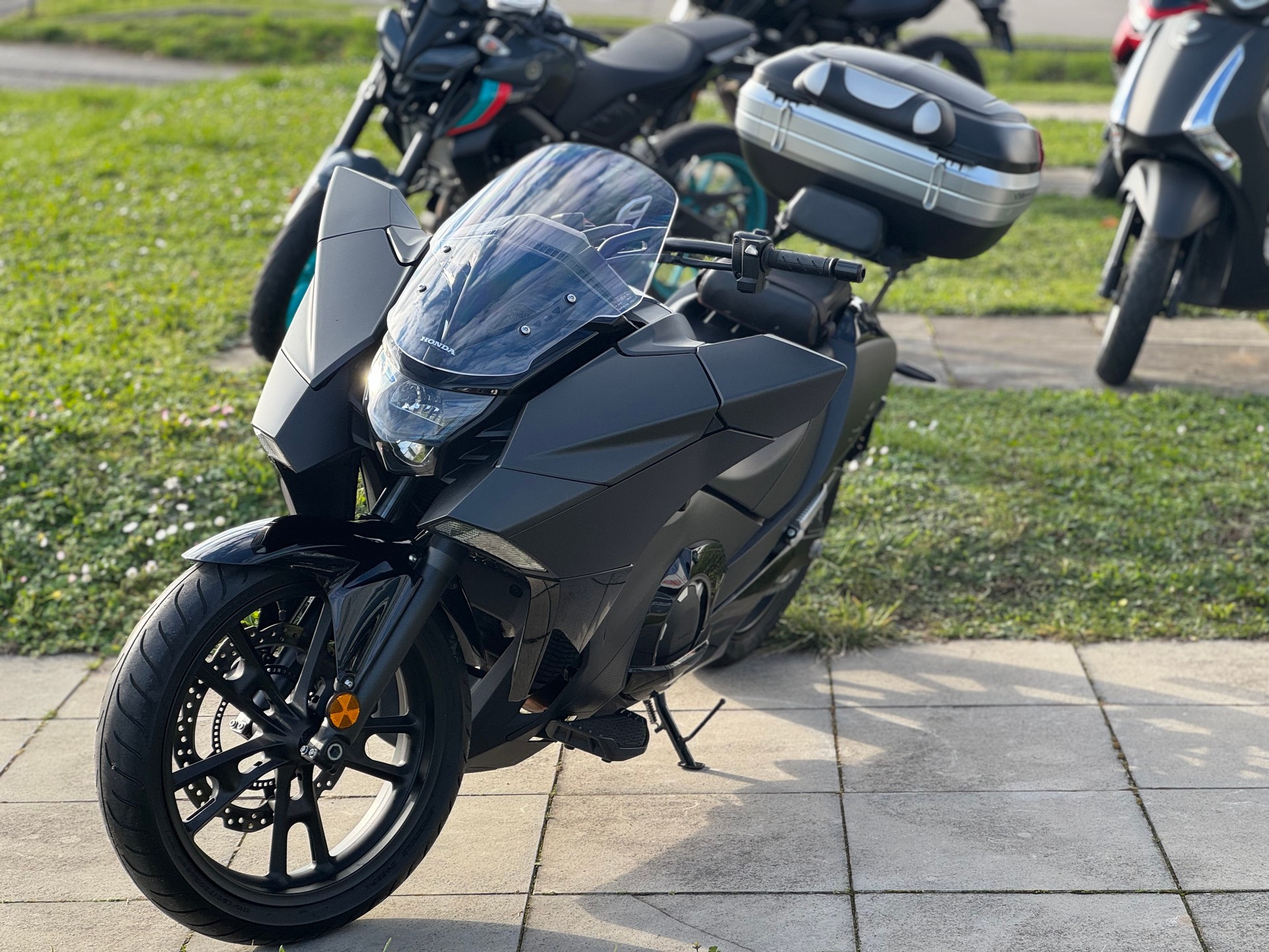 HONDA NM4 Vultus-image-4