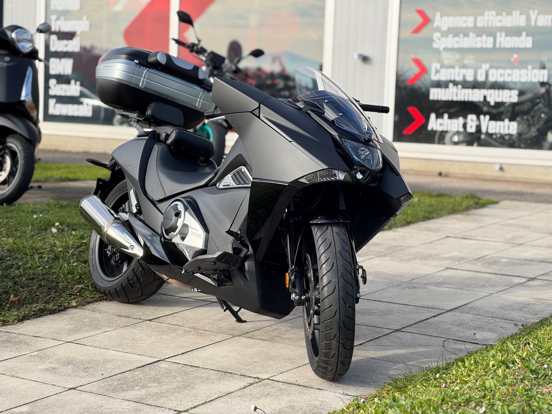HONDA NM4 Vultus-image-5
