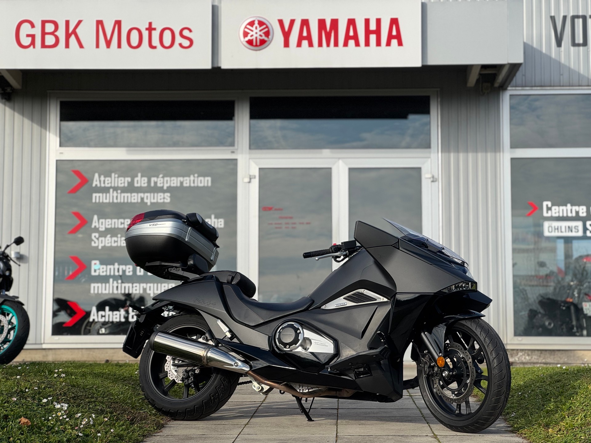 HONDA NM4 Vultus-image-0