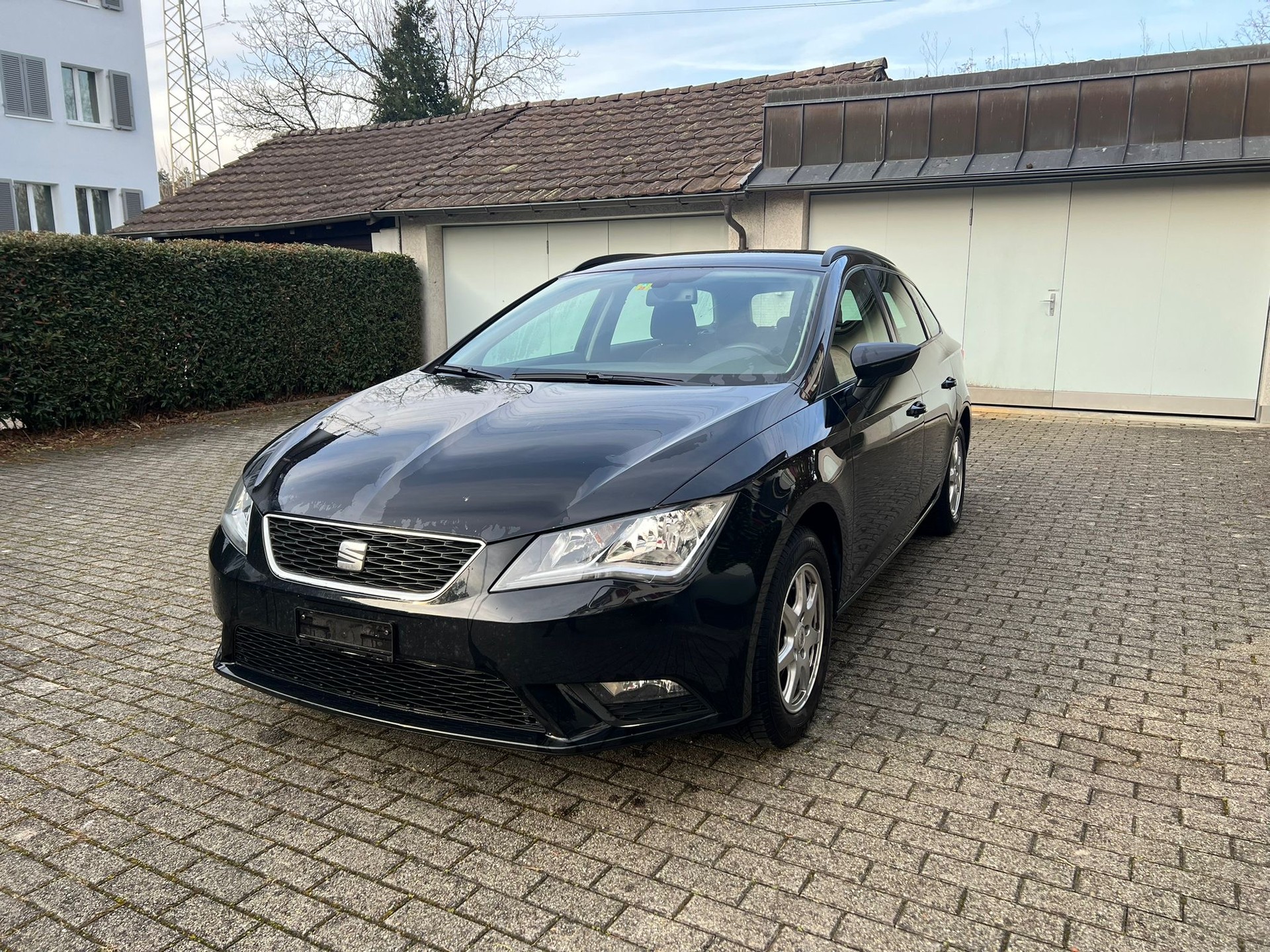 SEAT Leon ST 1.4 TSI FR-image-1
