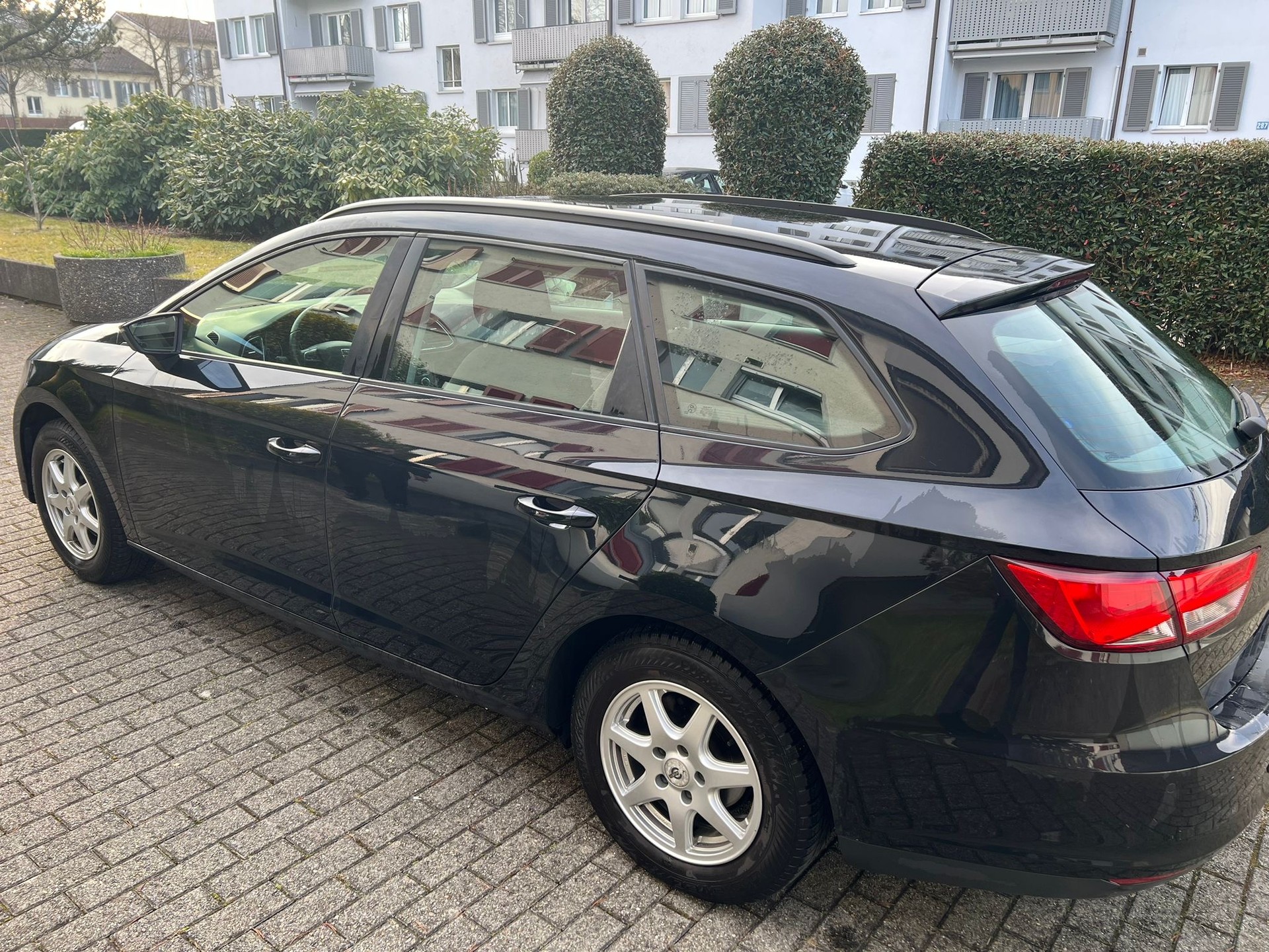 SEAT Leon ST 1.4 TSI FR-image-5