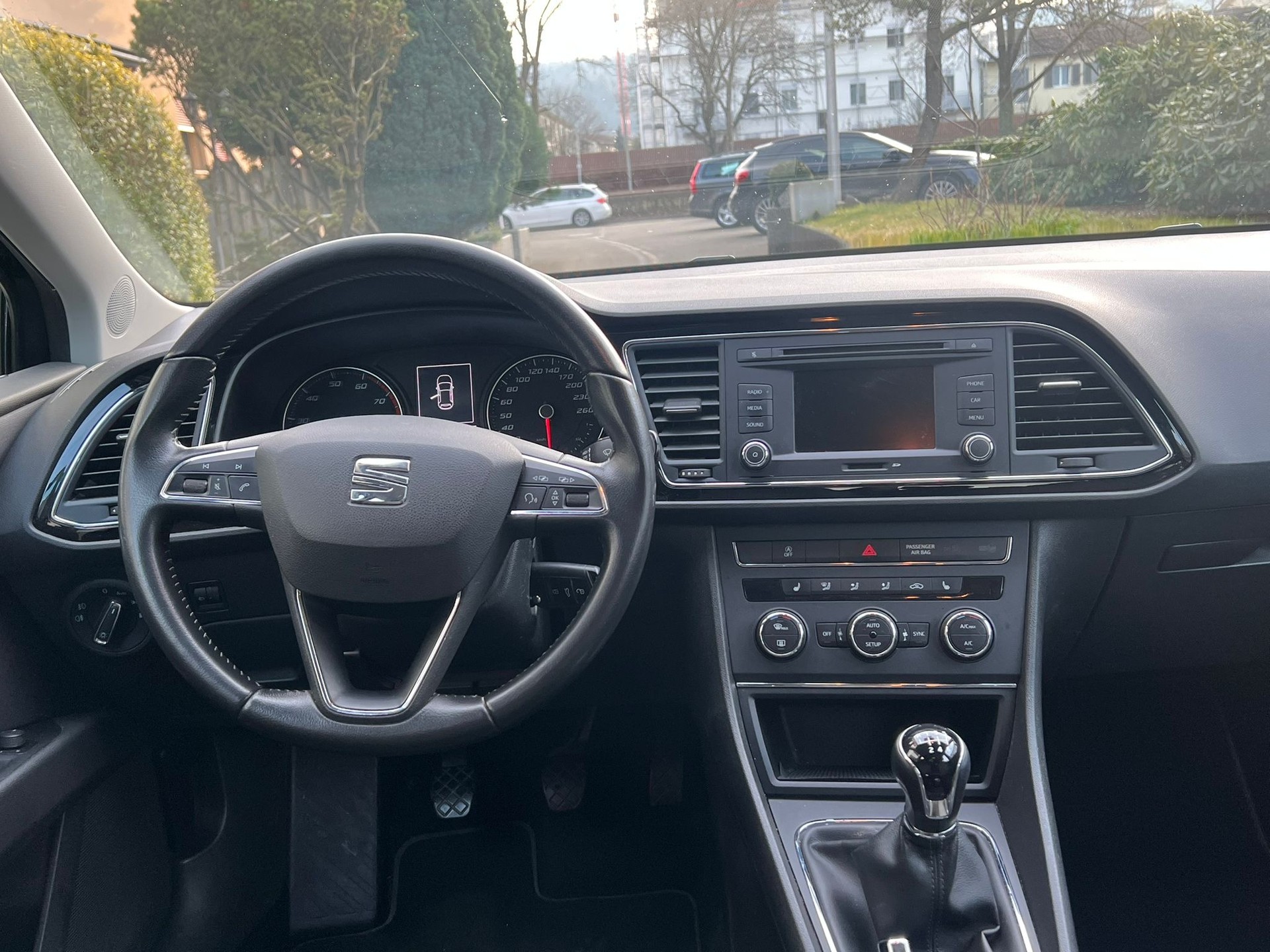 SEAT Leon ST 1.4 TSI FR-image-4