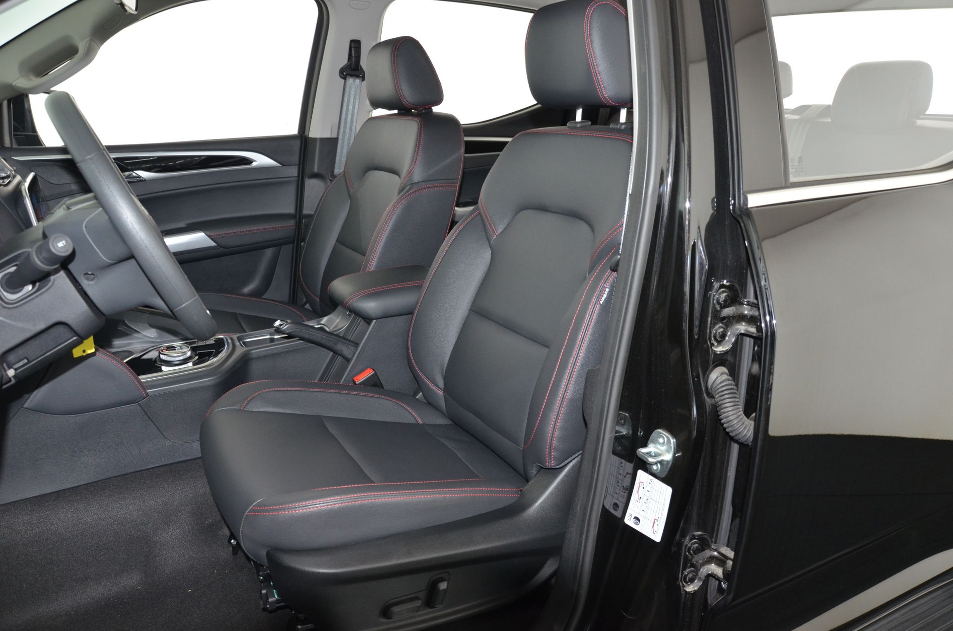 MAXUS T90 EV 89kWh Elite-image-11