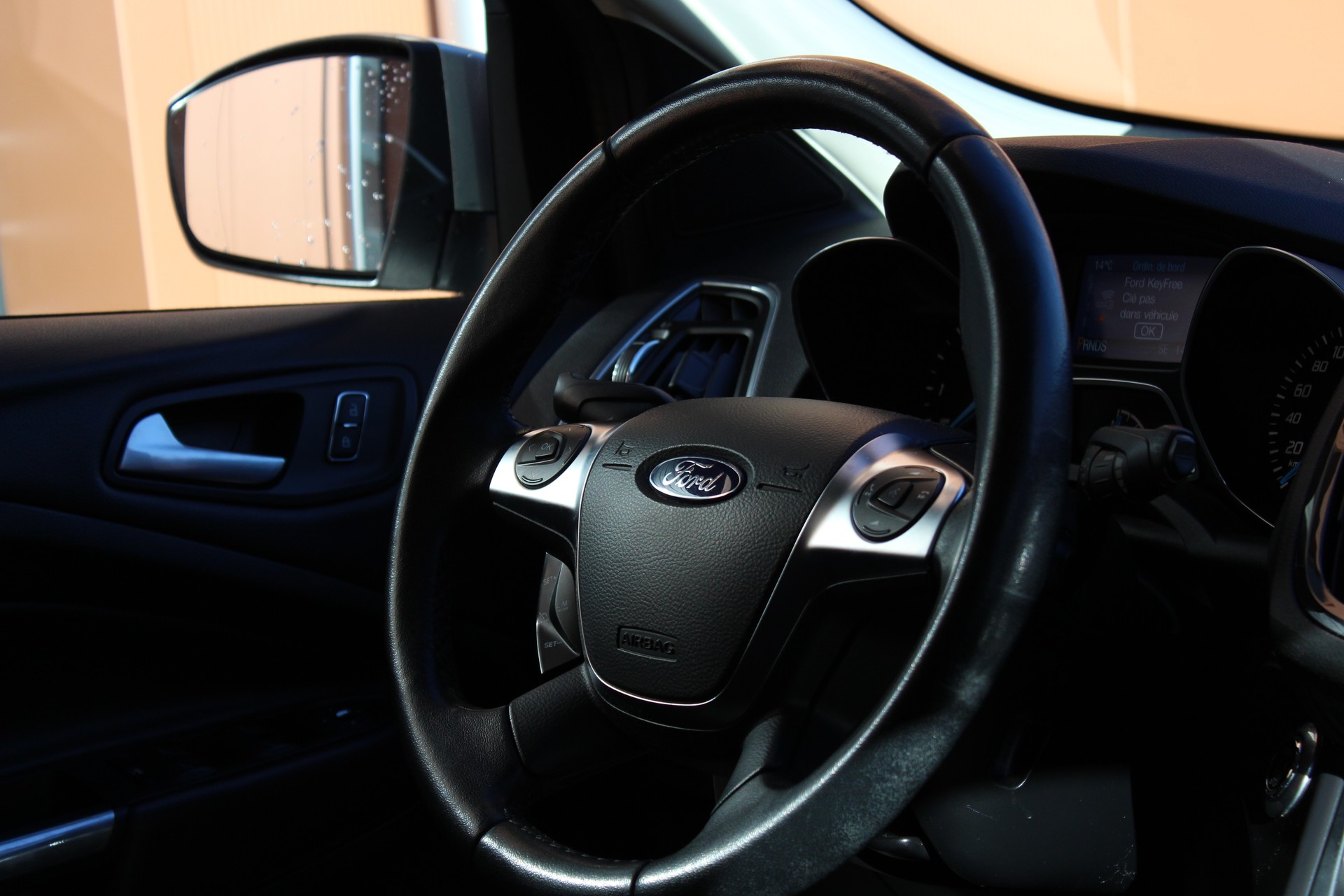 FORD Kuga 2.0 TDCi Titanium 4WD PowerShift-image-19