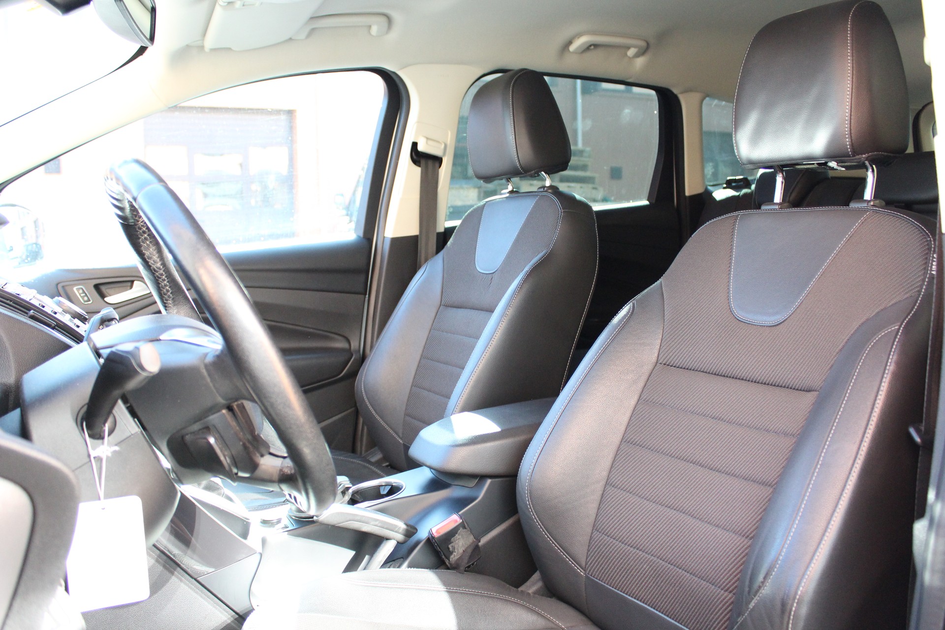 FORD Kuga 2.0 TDCi Titanium 4WD PowerShift-image-15