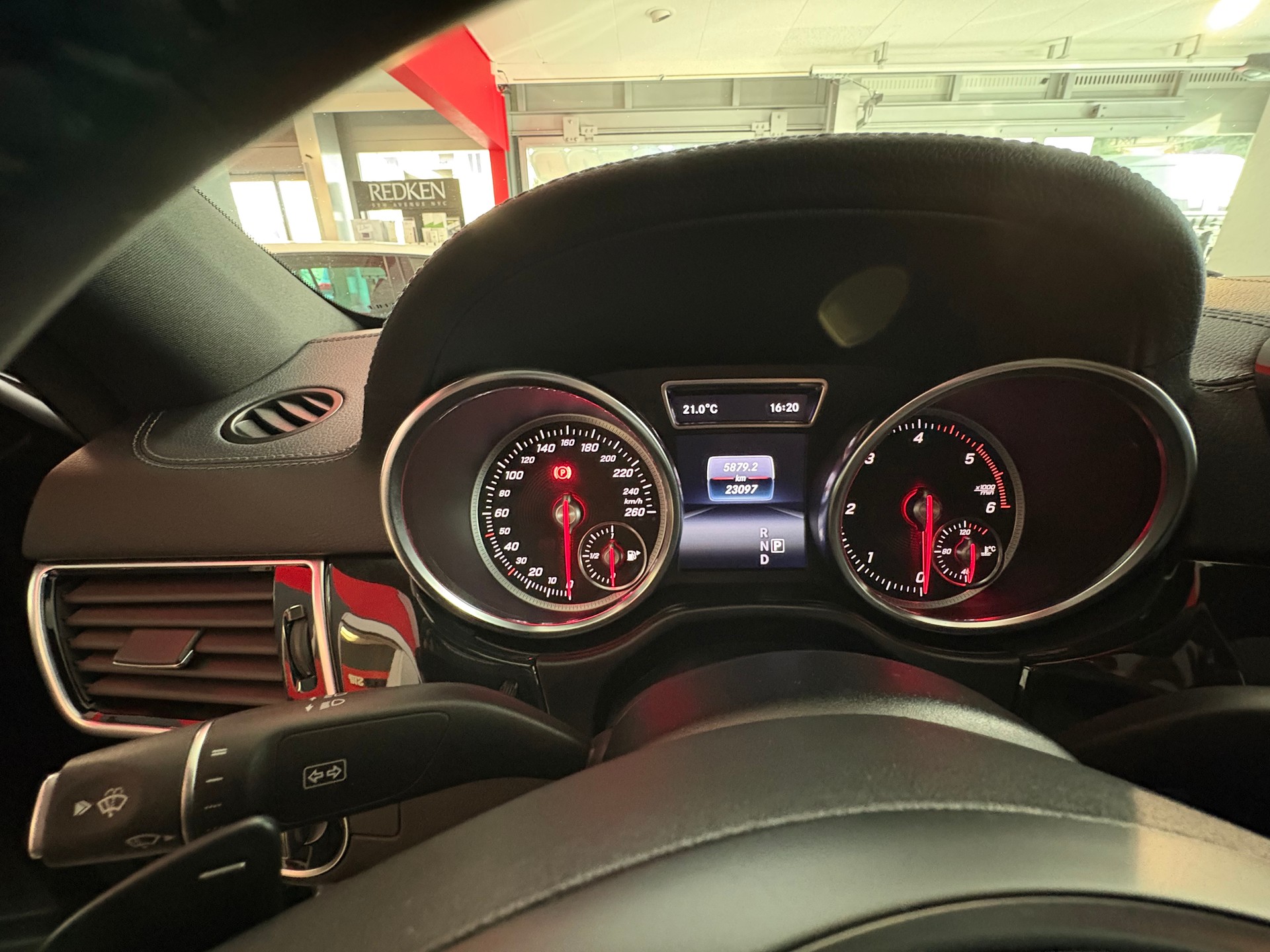 MERCEDES-BENZ GLE Coupé 350 d 4Matic 9G-Tronic-showroom-element-3