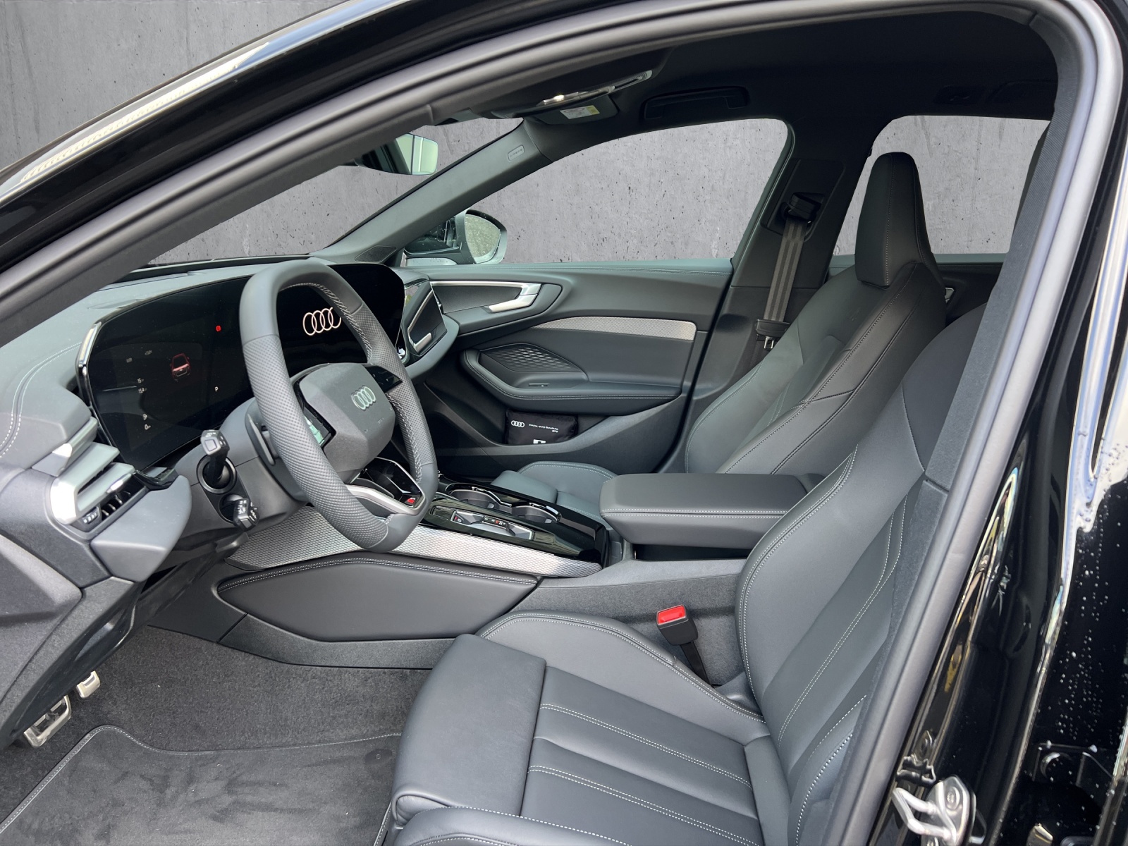 AUDI A5 Avant TDI quattro 150 kW Attraction S tronic-image-6