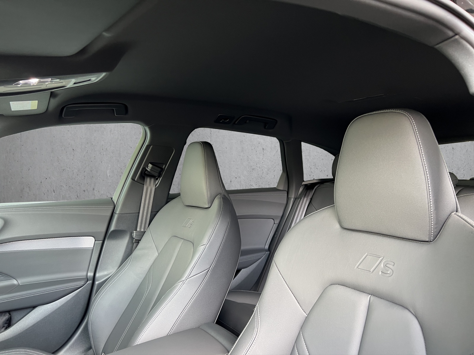 AUDI A5 Avant TDI quattro 150 kW Attraction S tronic-image-16