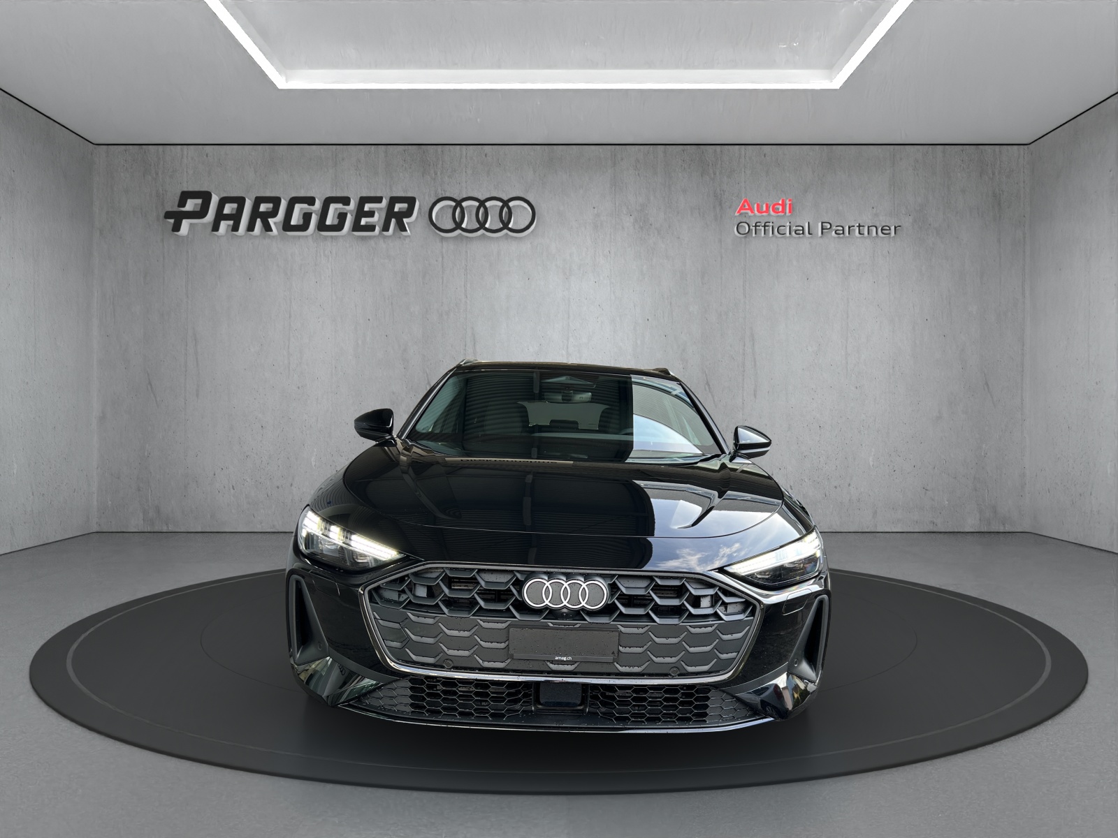 AUDI A5 Avant TDI quattro 150 kW Attraction S tronic-image-1