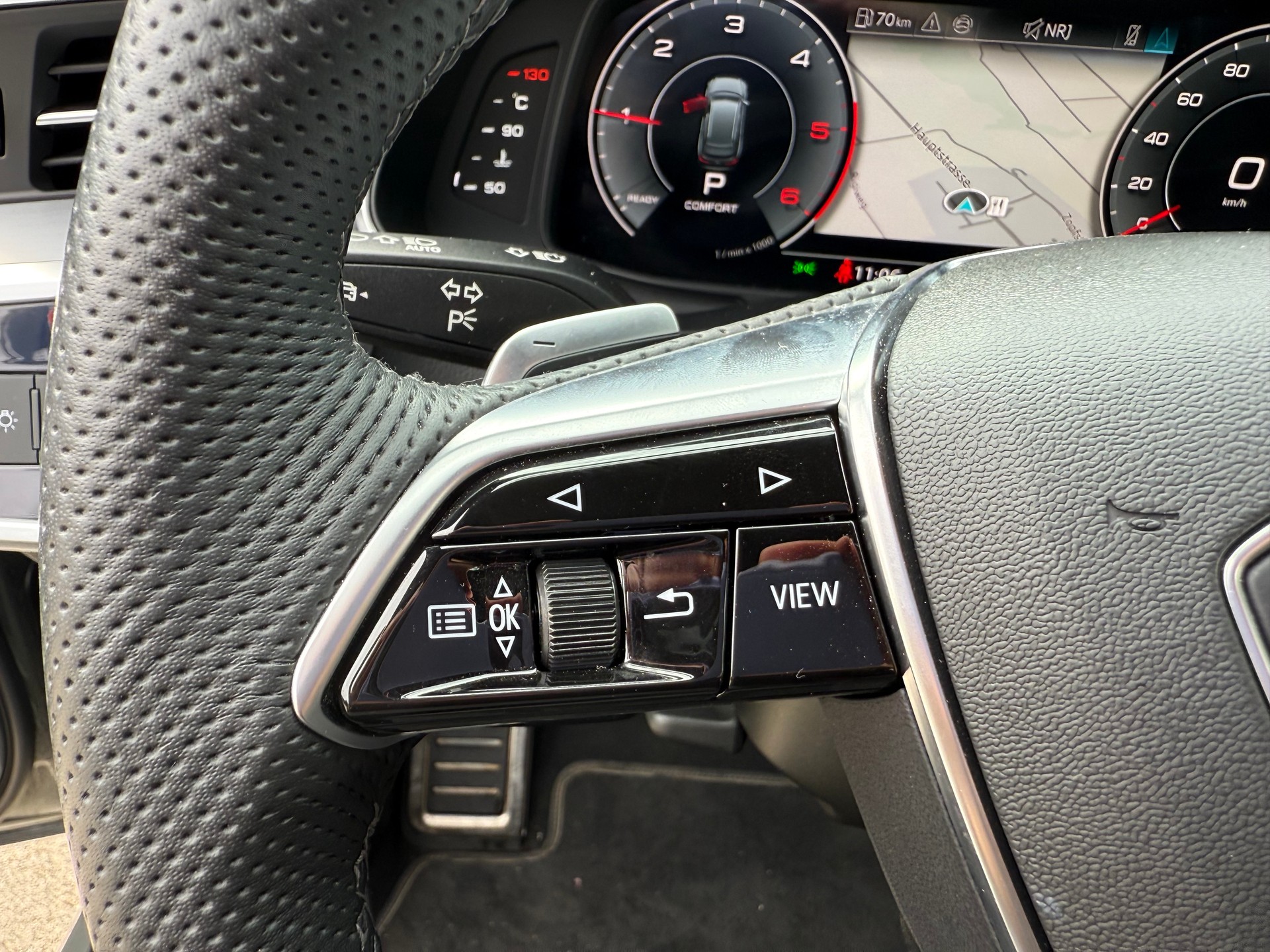 AUDI A6 Avant 40TDI S line qu-image-21