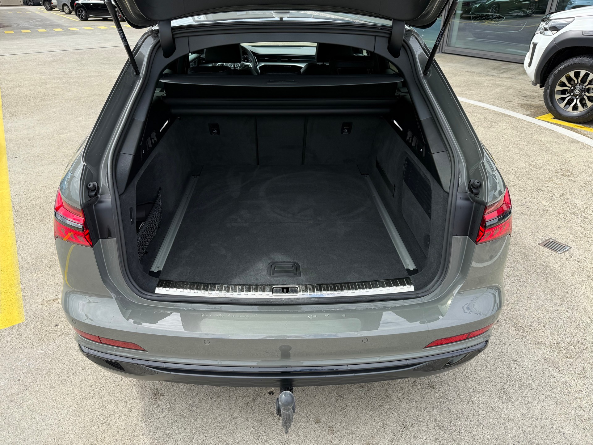 AUDI A6 Avant 40TDI S line qu-image-25