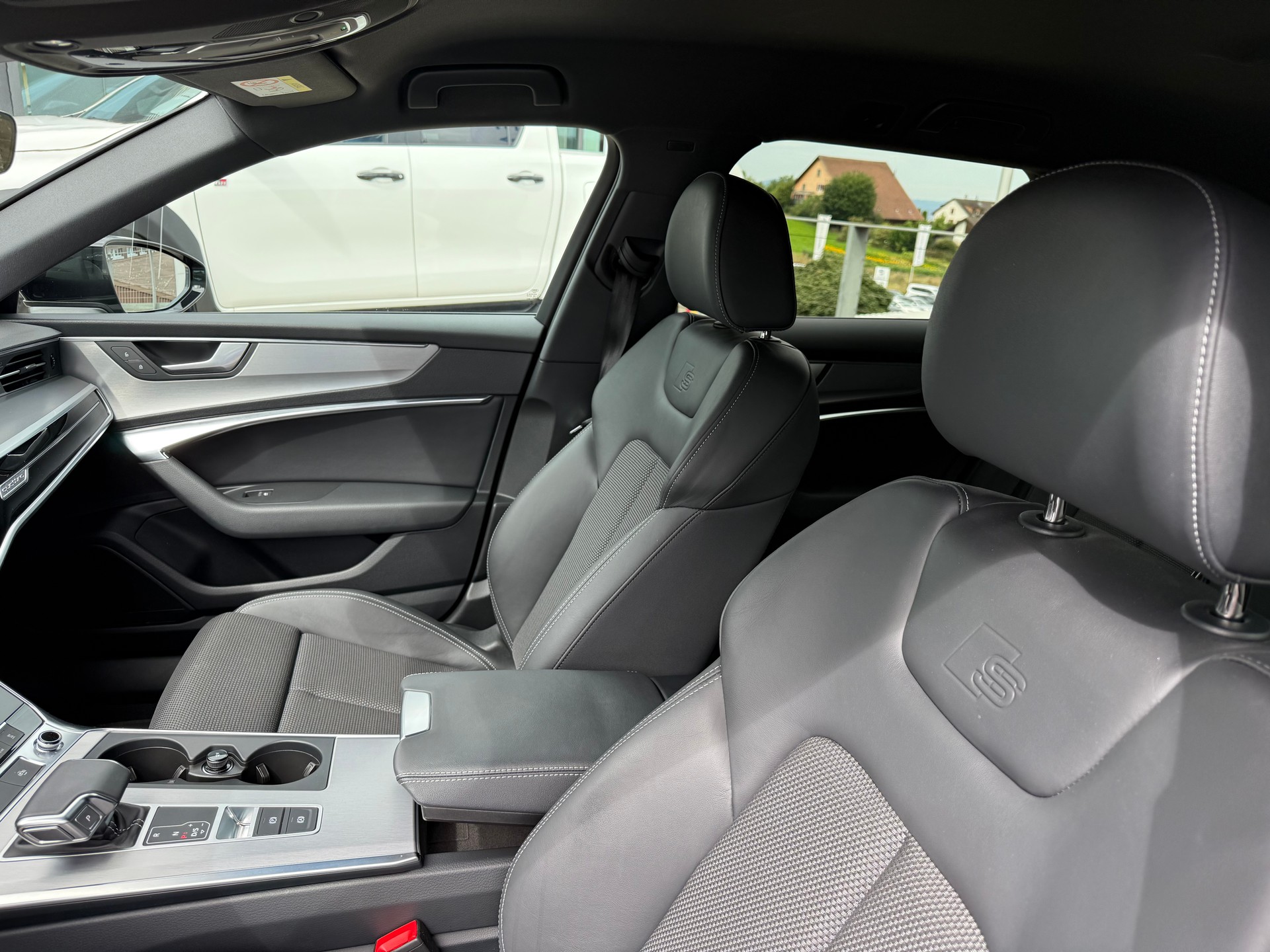 AUDI A6 Avant 40TDI S line qu-image-11