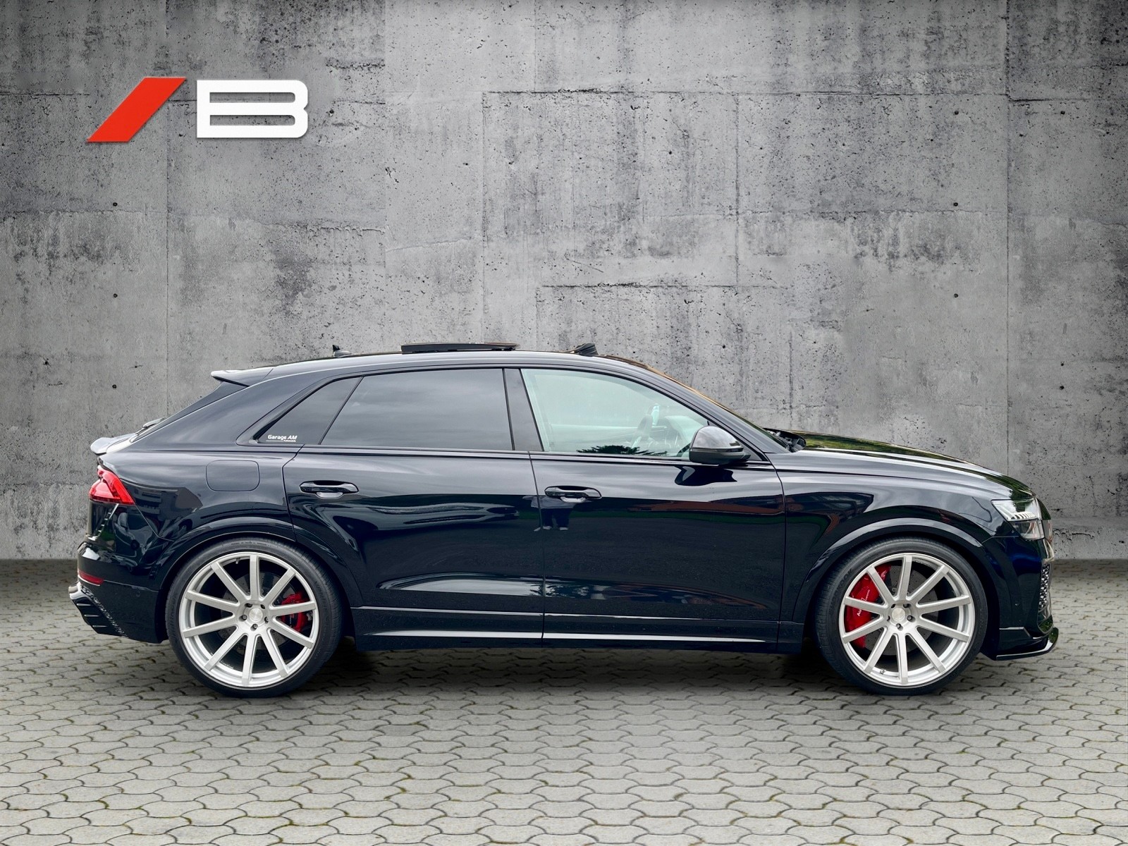AUDI RSQ8 quattro tiptronic-image-1