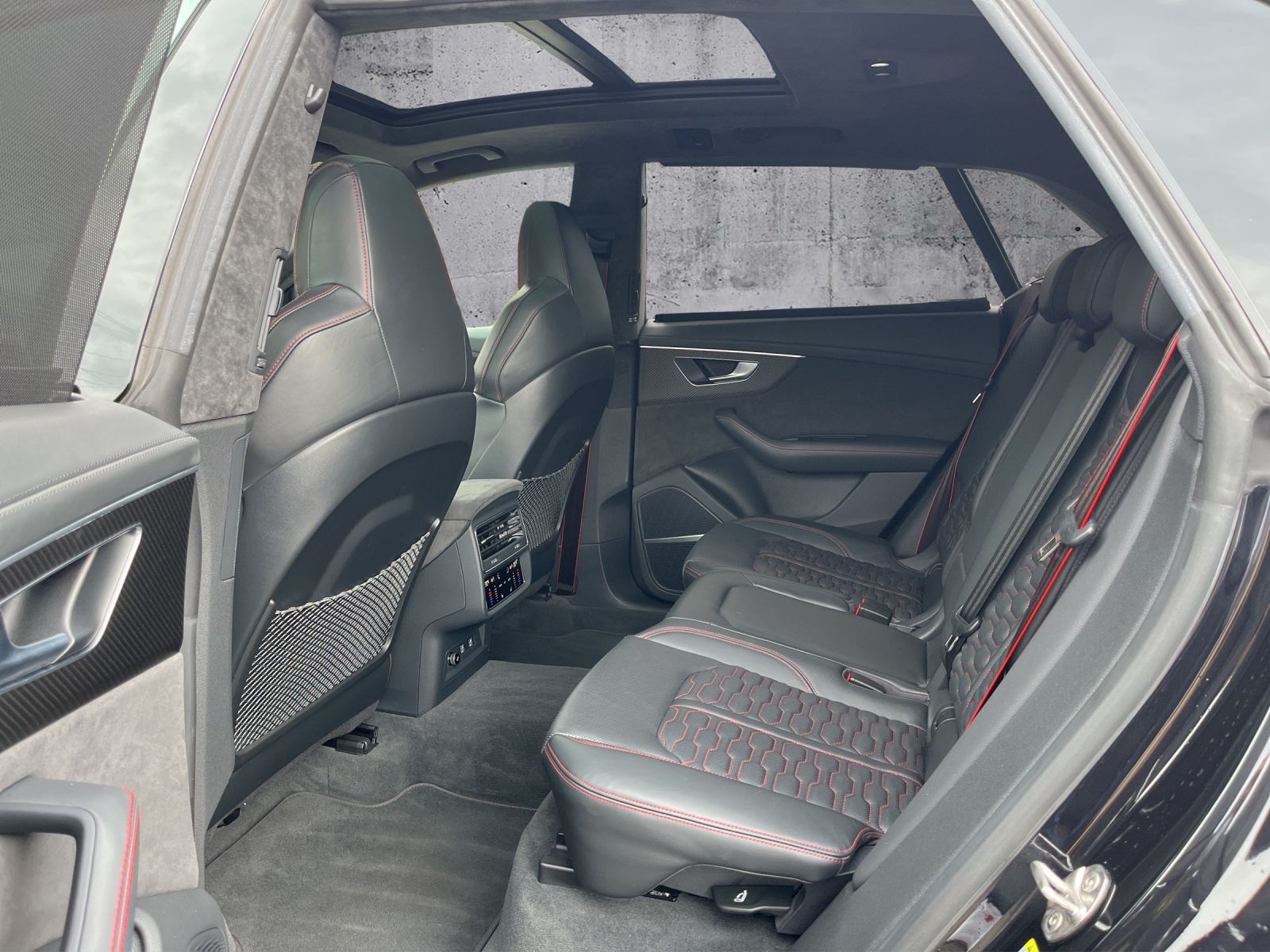 AUDI RSQ8 quattro tiptronic-image-14