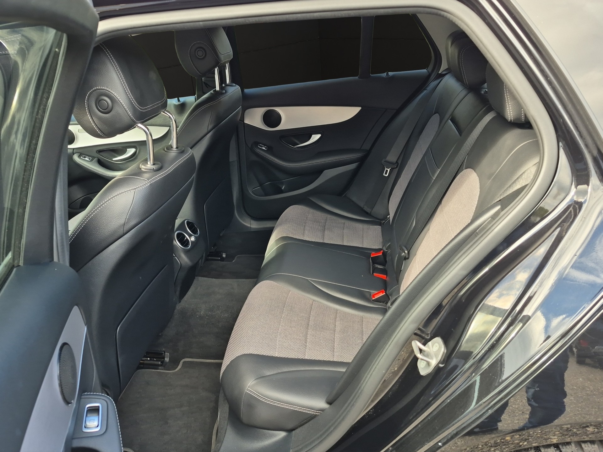MERCEDES-BENZ C 220 d Swiss Star 4M 9G-Tronic-image-11