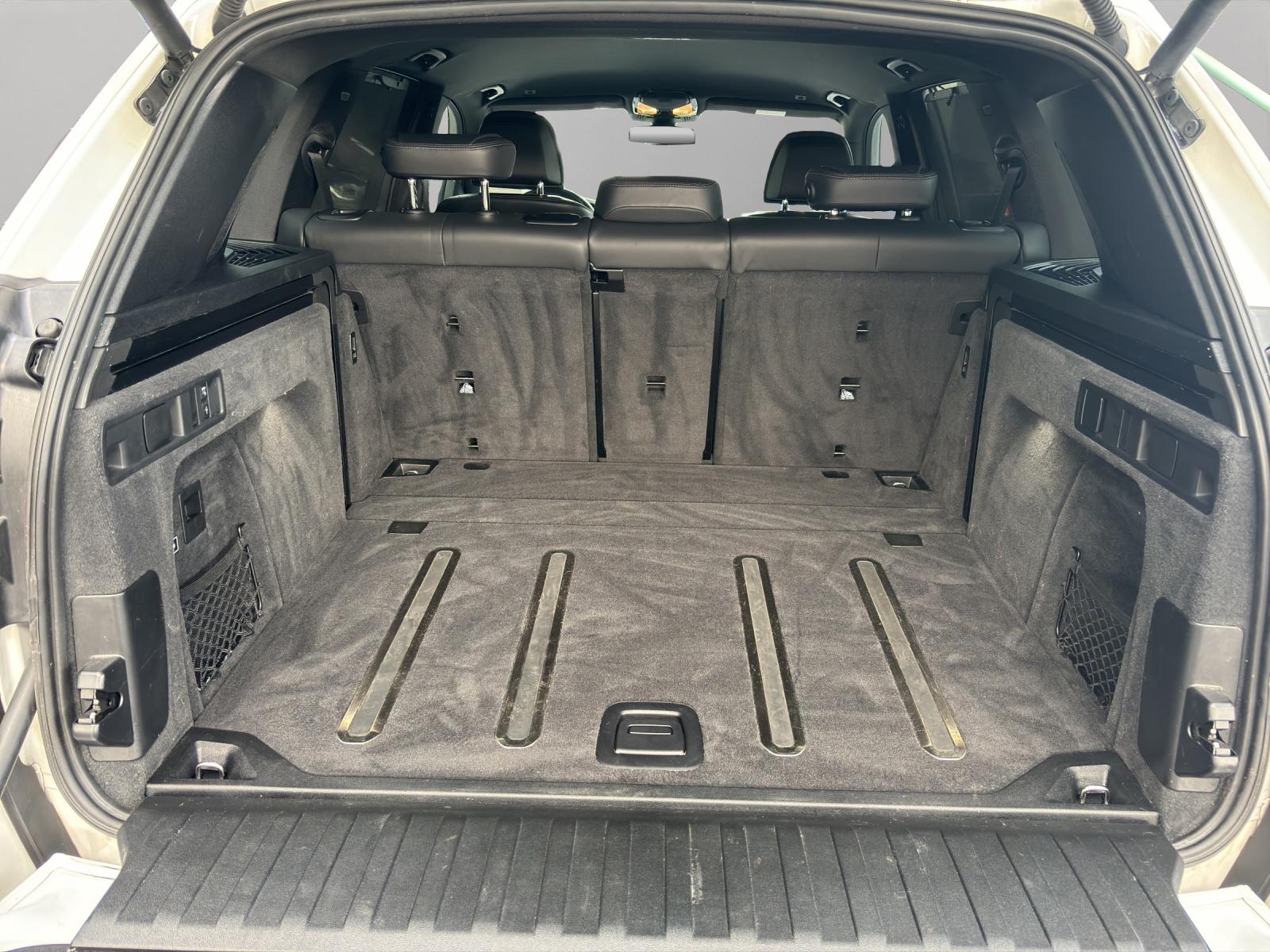 BMW X5 M50i xDrive-image-19