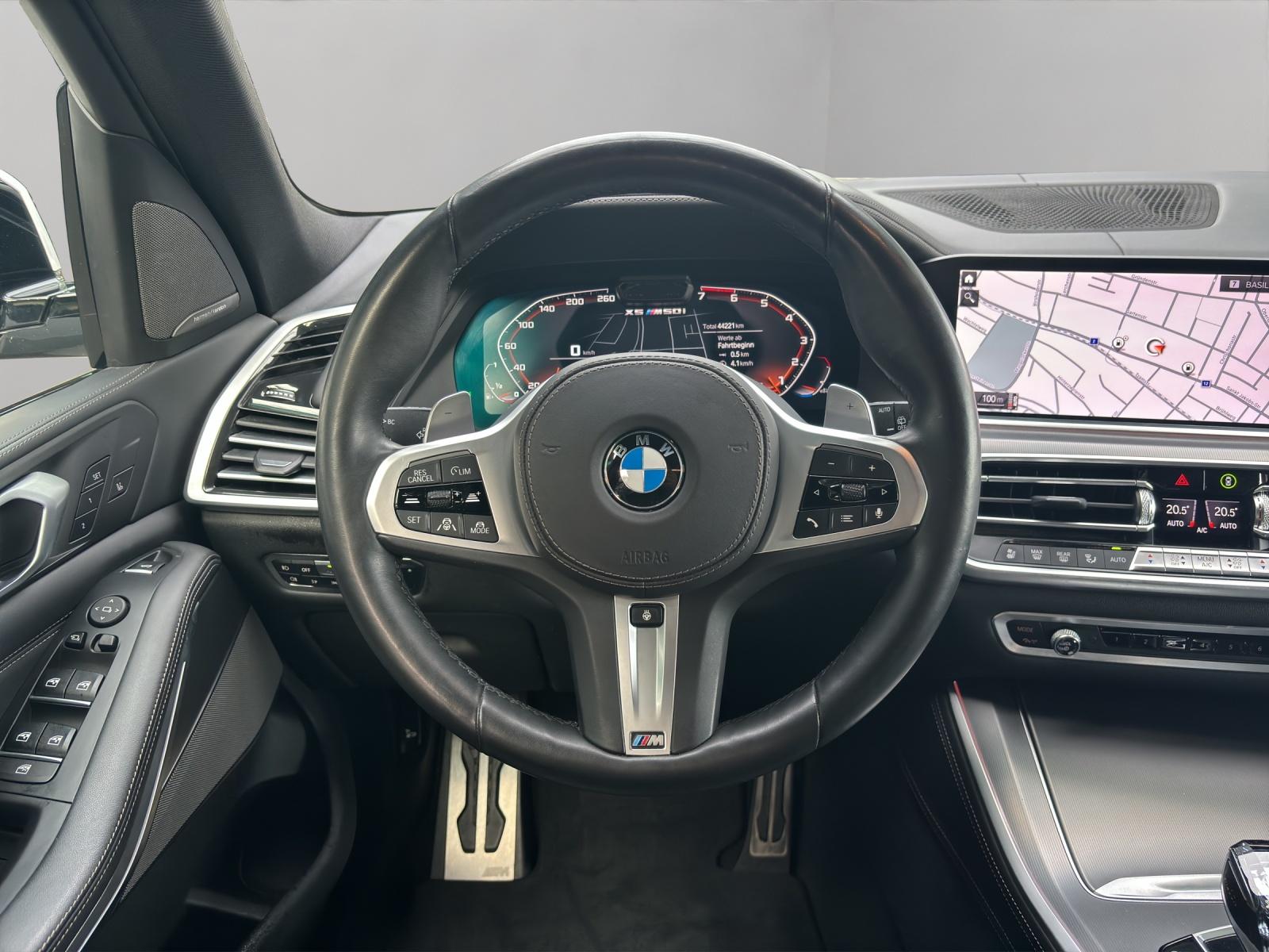 BMW X5 M50i xDrive-image-5