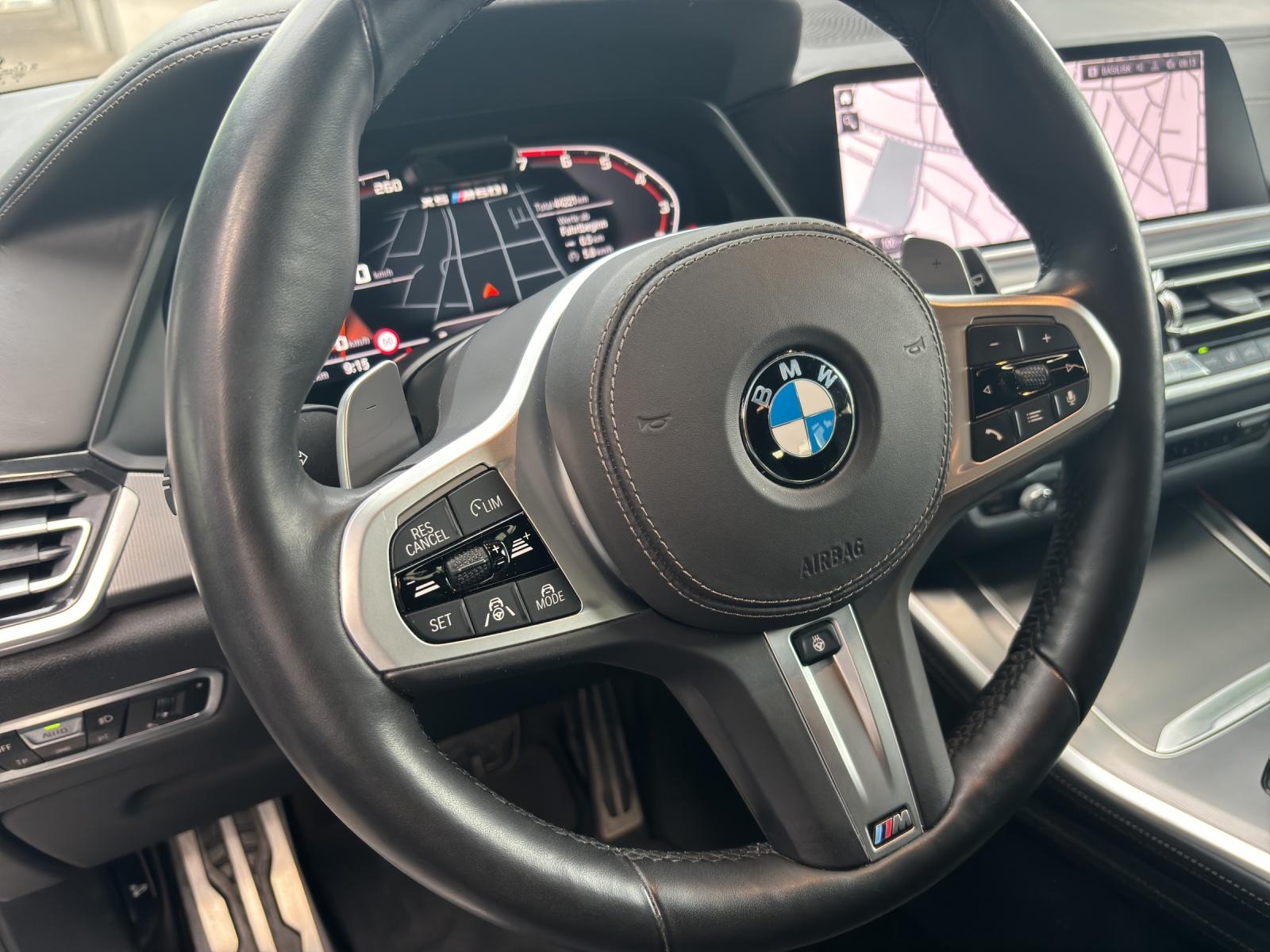 BMW X5 M50i xDrive-image-16