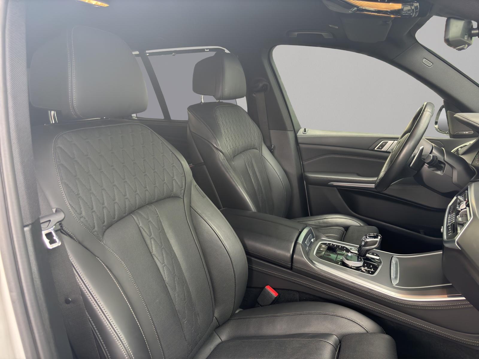 BMW X5 M50i xDrive-image-10