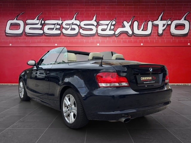 BMW 120i Cabrio-image-6