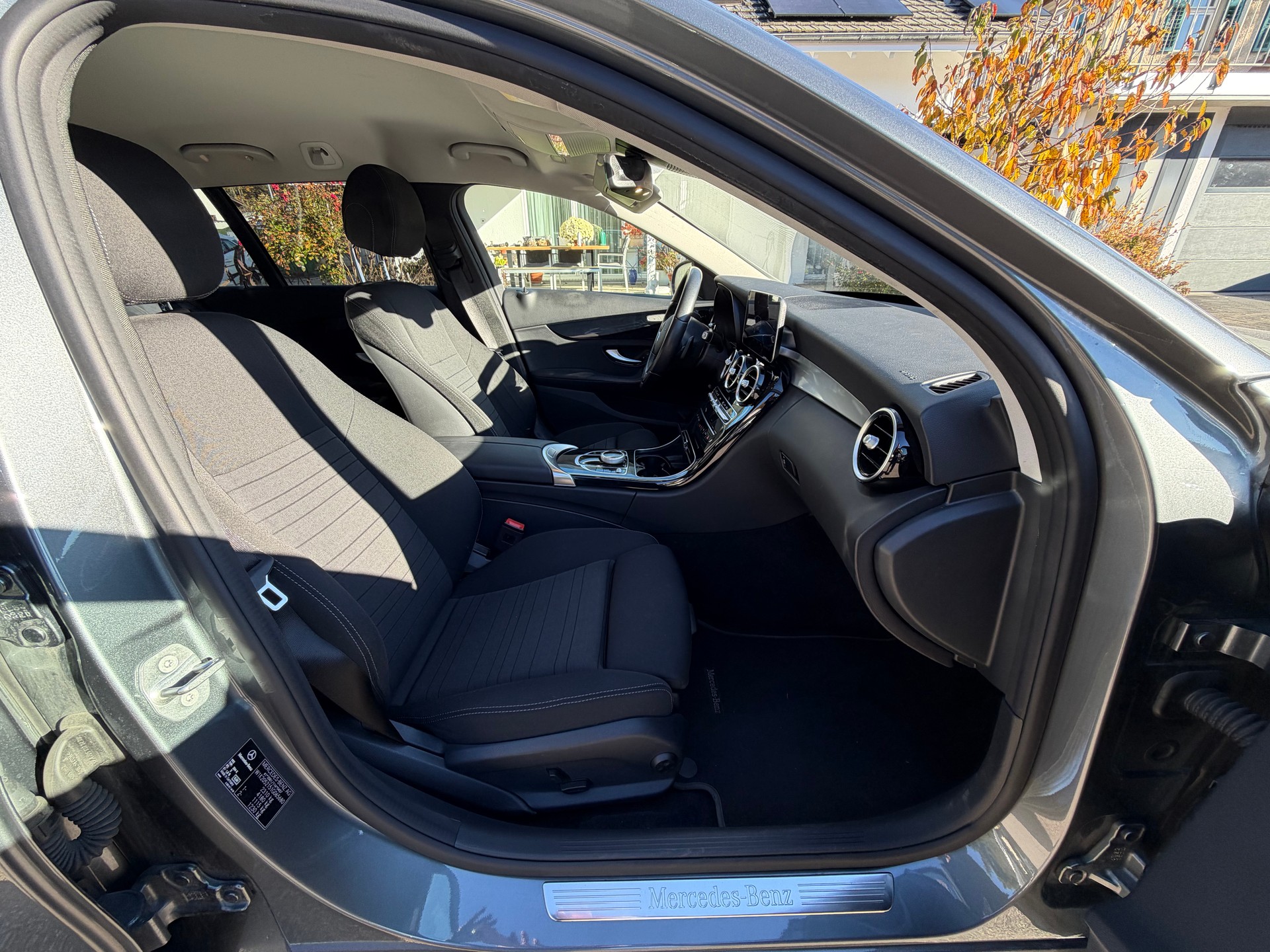 MERCEDES-BENZ C 220 d Swiss Star Avantgarde 4M 9G-Tronic-image-9