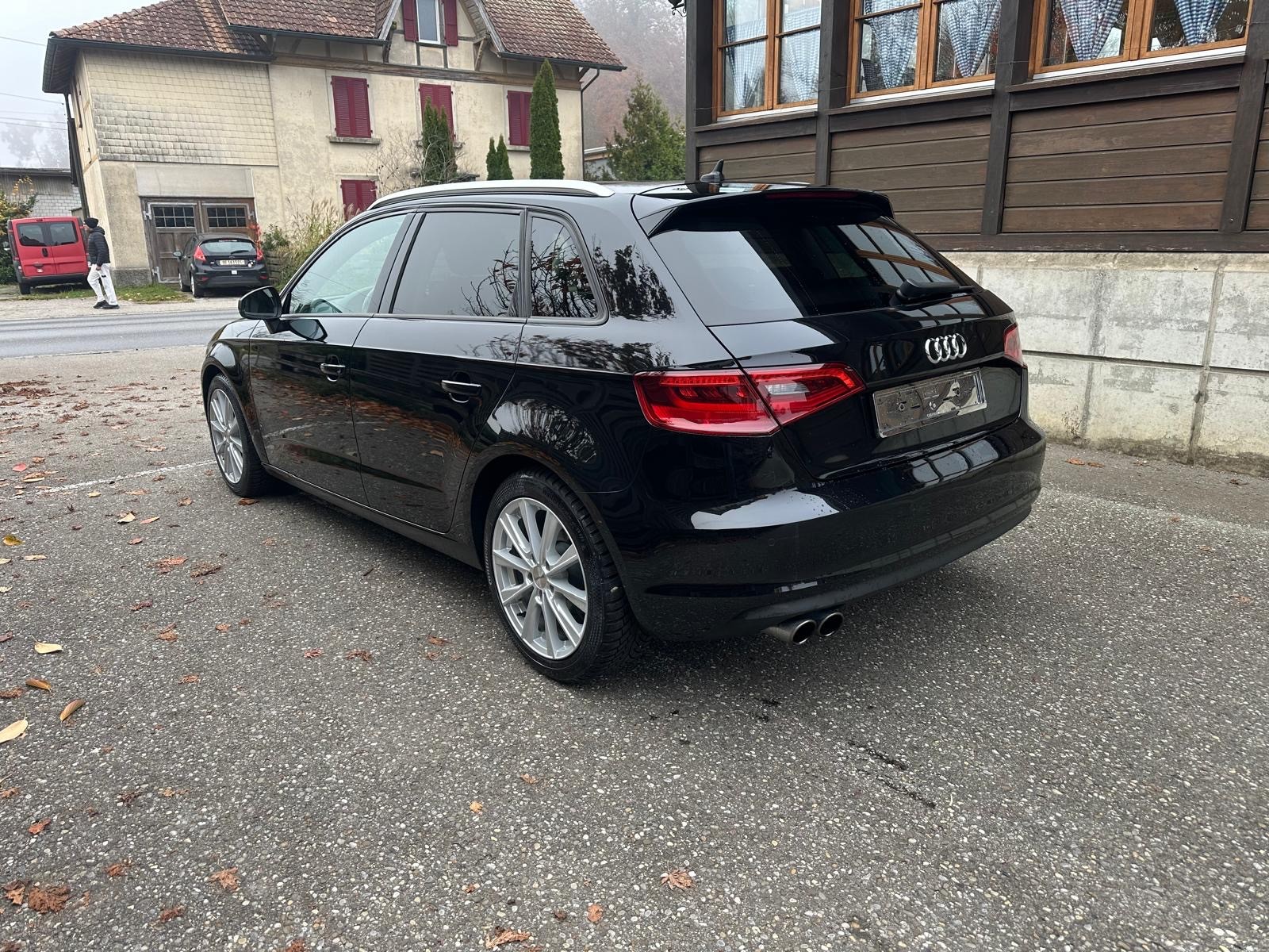 AUDI A3 Sportback 1.4 TFSI Ambiente S-tronic-image-2