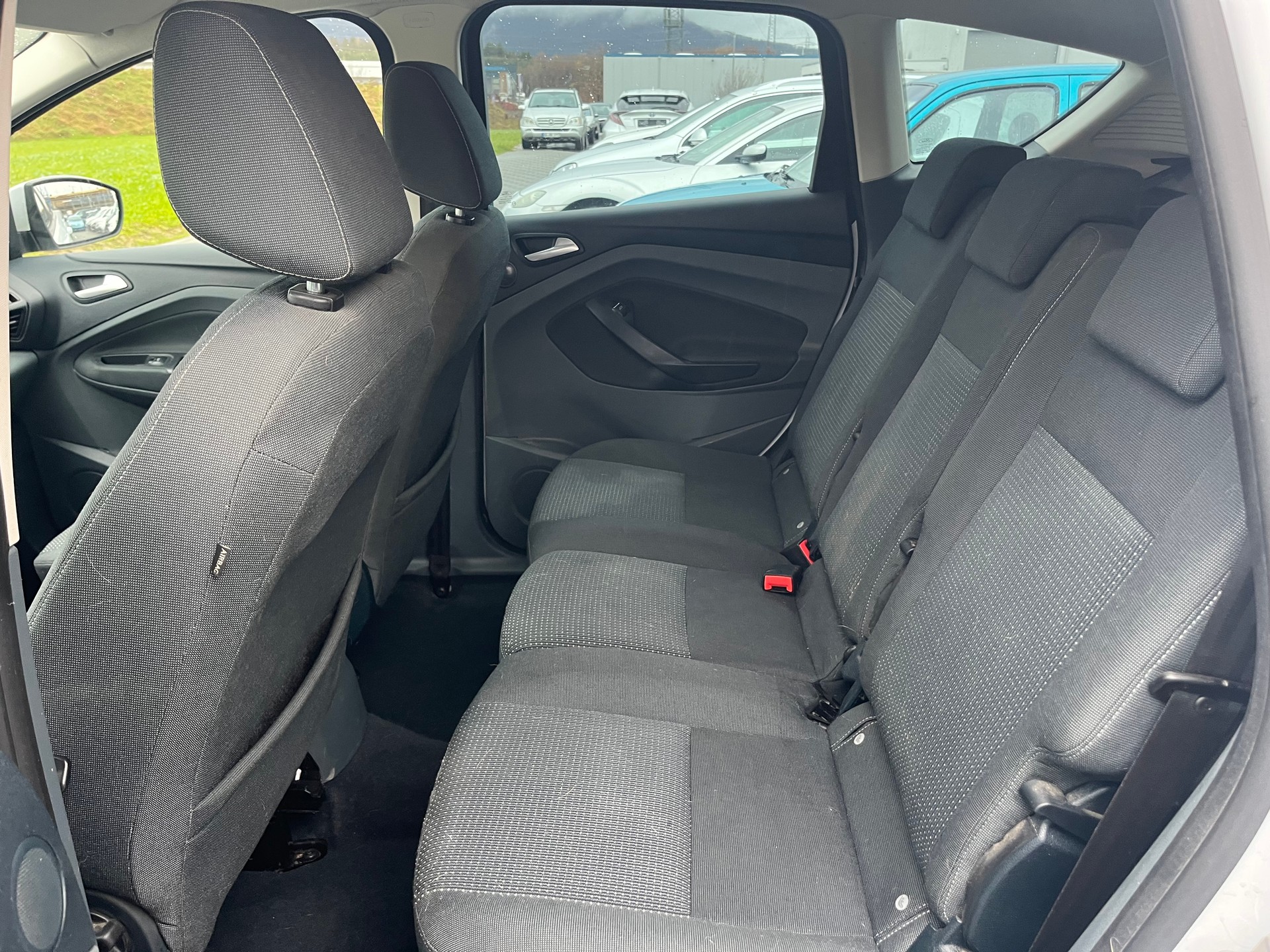 FORD C-Max 1.0 SCTi Titanium-image-7