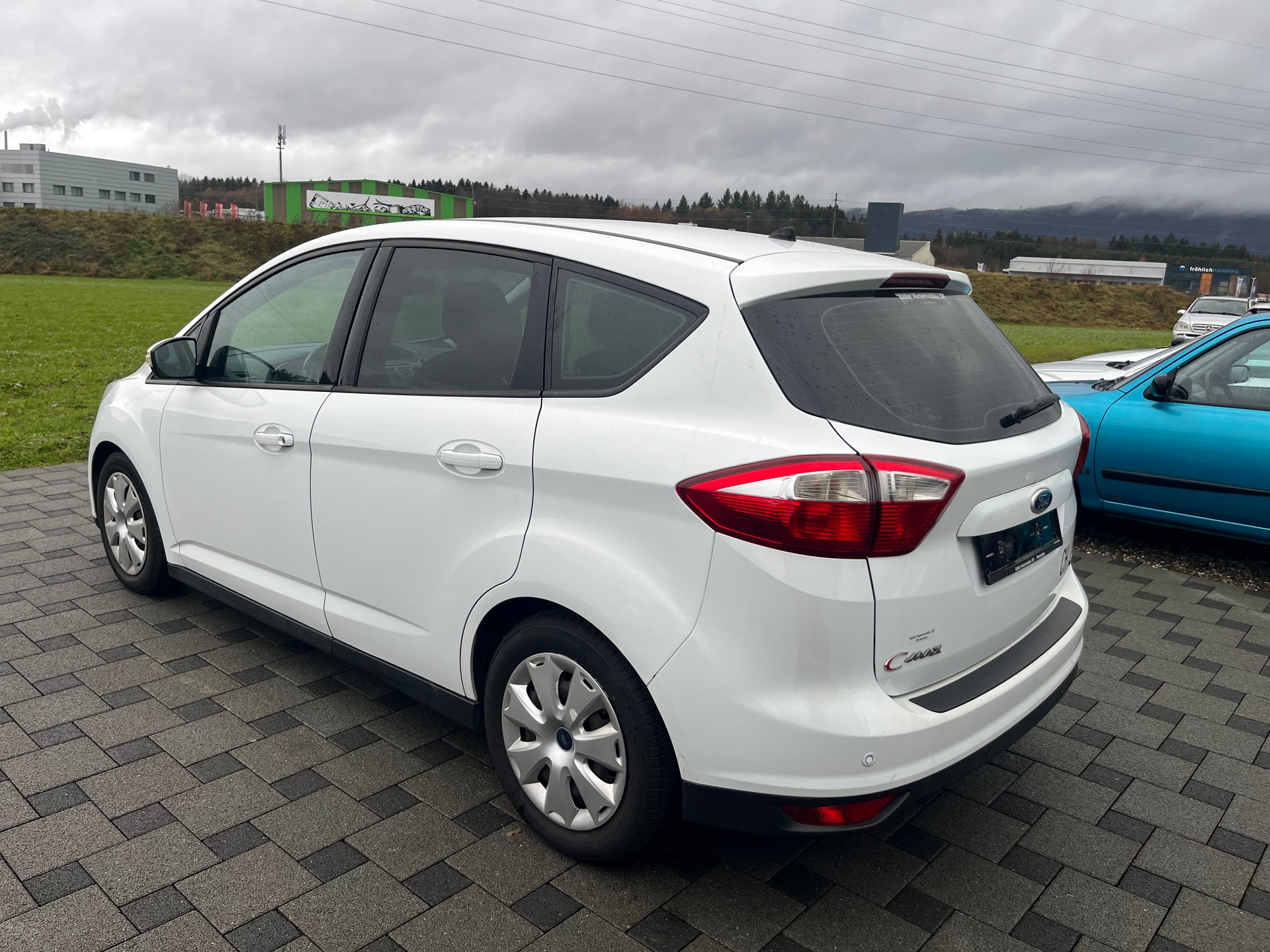 FORD C-Max 1.0 SCTi Titanium-image-3