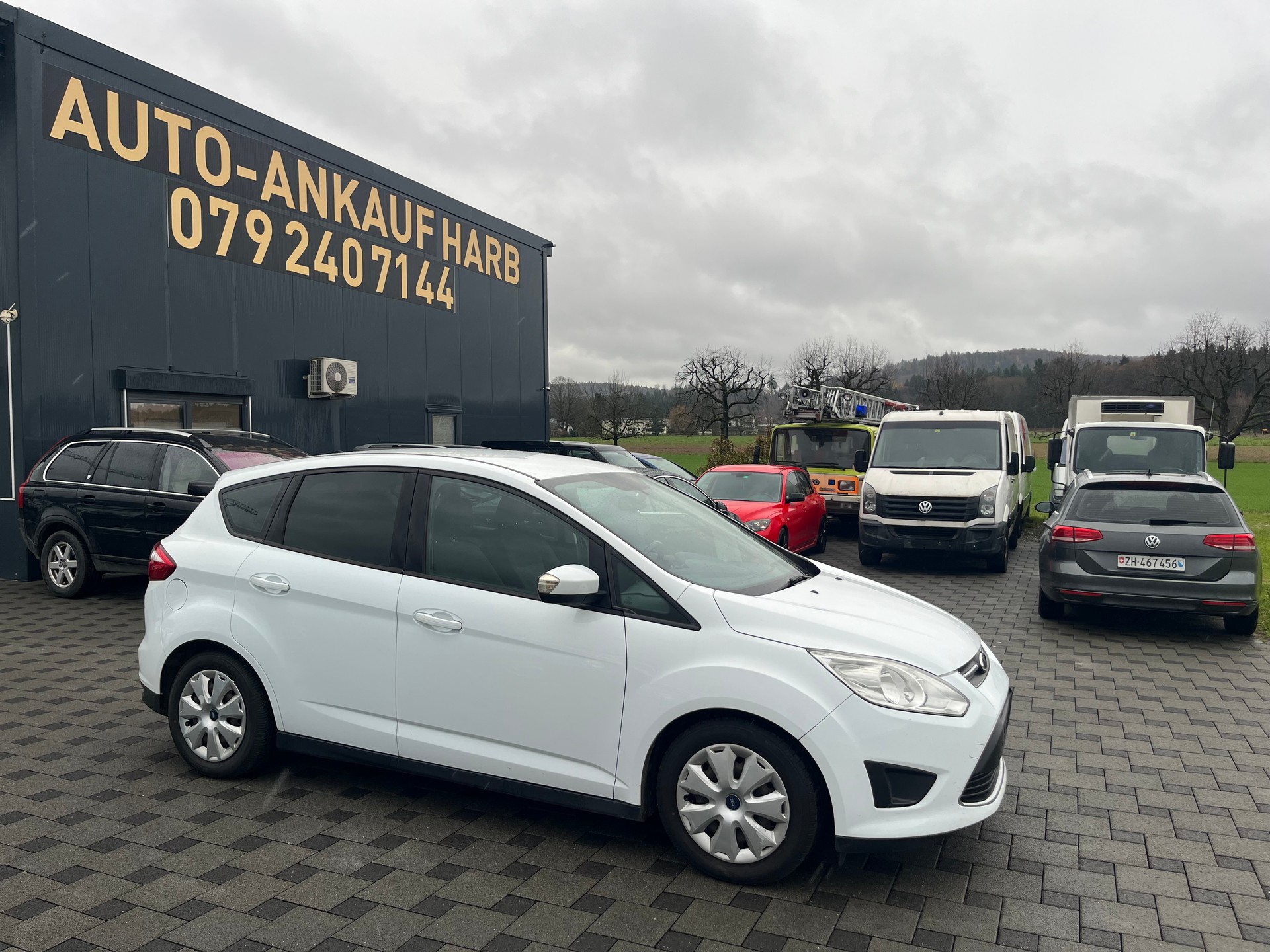 FORD C-Max 1.0 SCTi Titanium-image-0