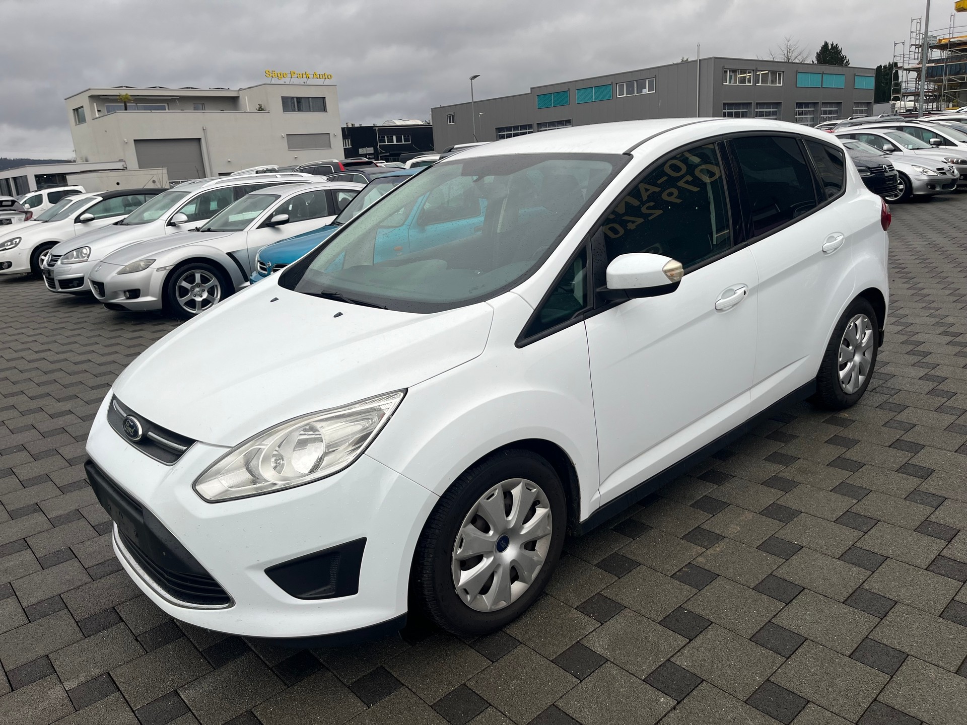 FORD C-Max 1.0 SCTi Titanium-image-1