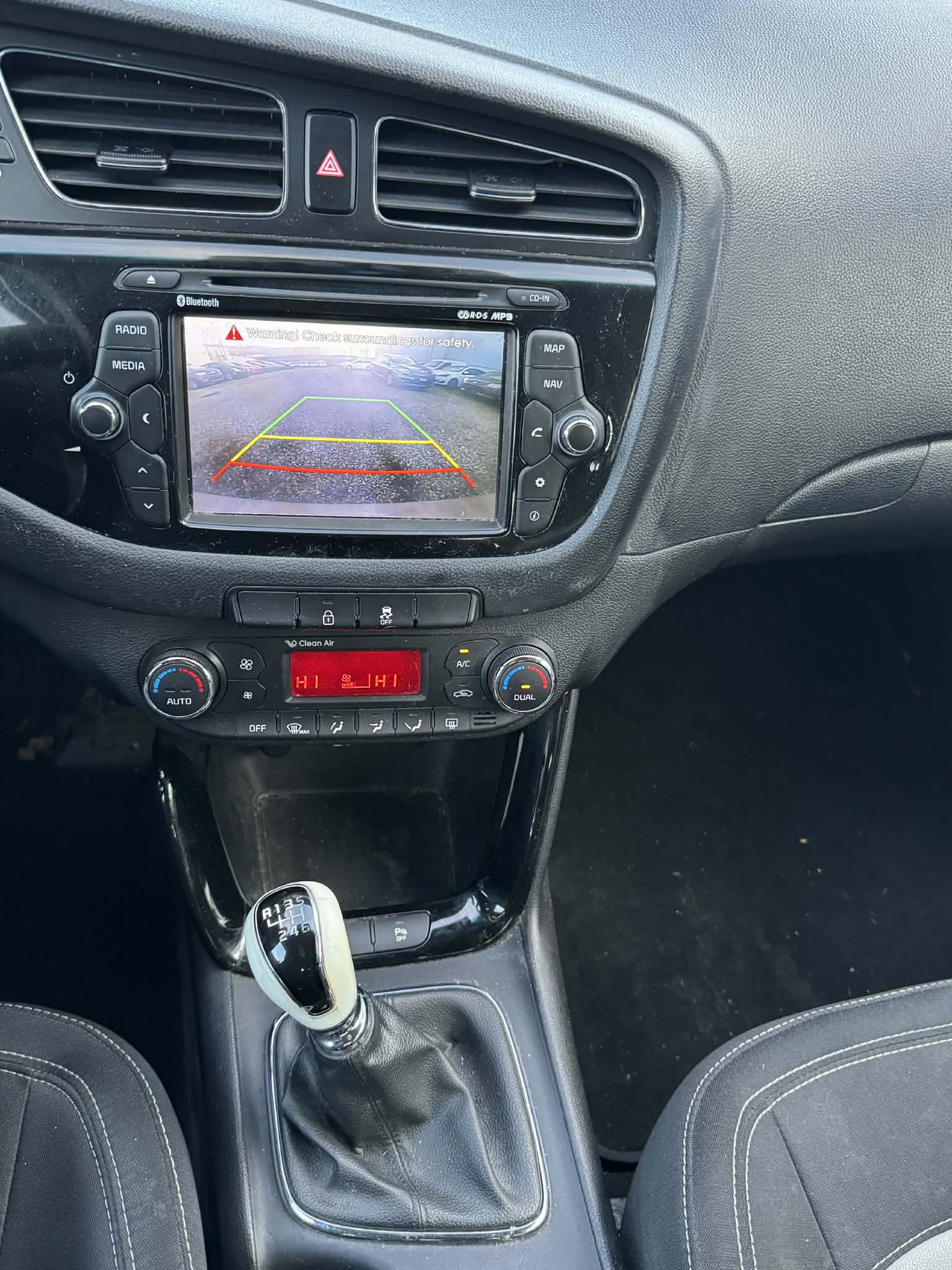 KIA Cee'd 1.4 CRDi Swiss Eco Edition-image-5