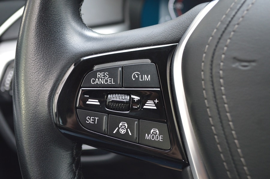 BMW 520i 48V Touring Steptronic-image-10