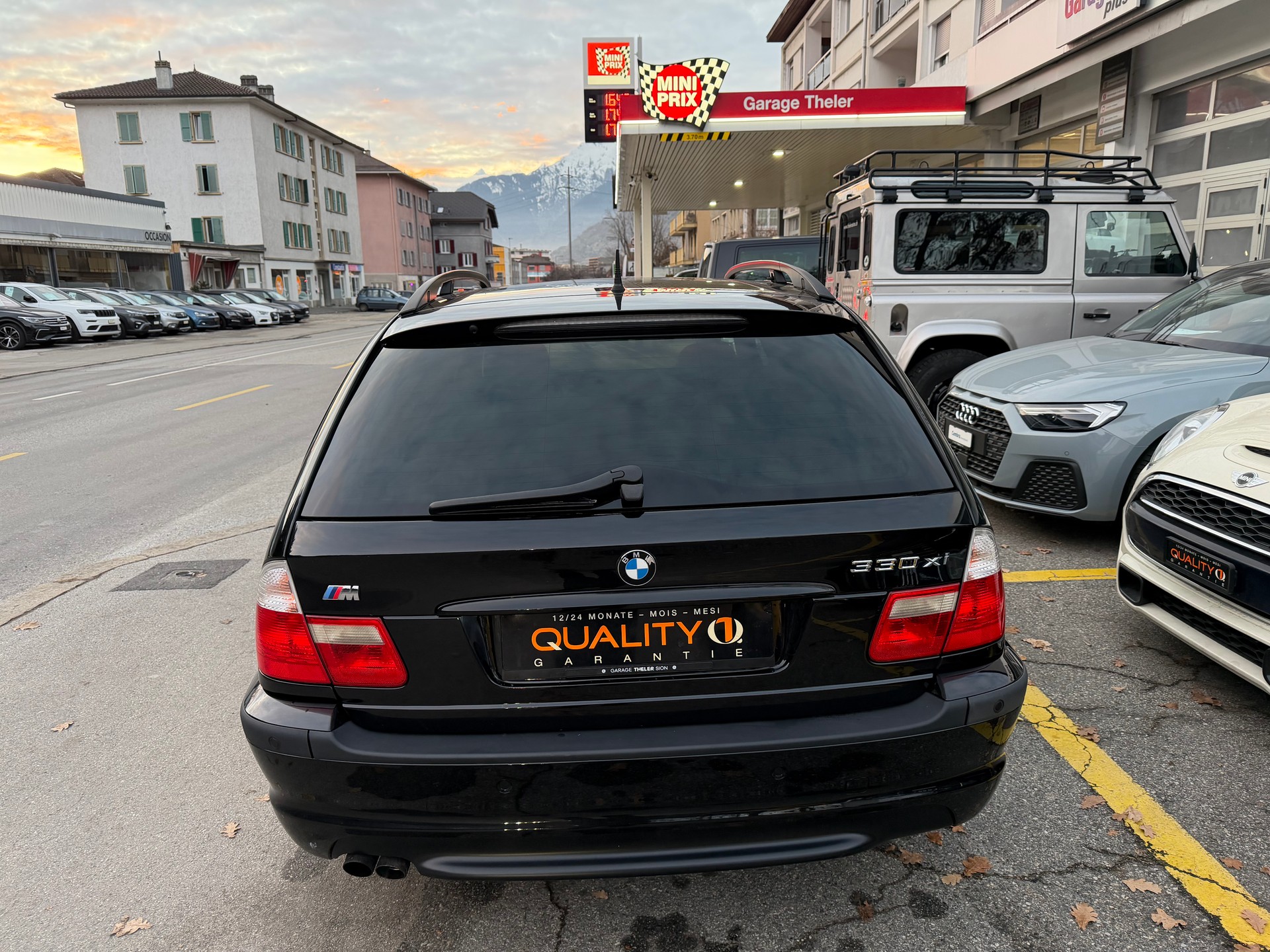 BMW 330xi Touring-image-3