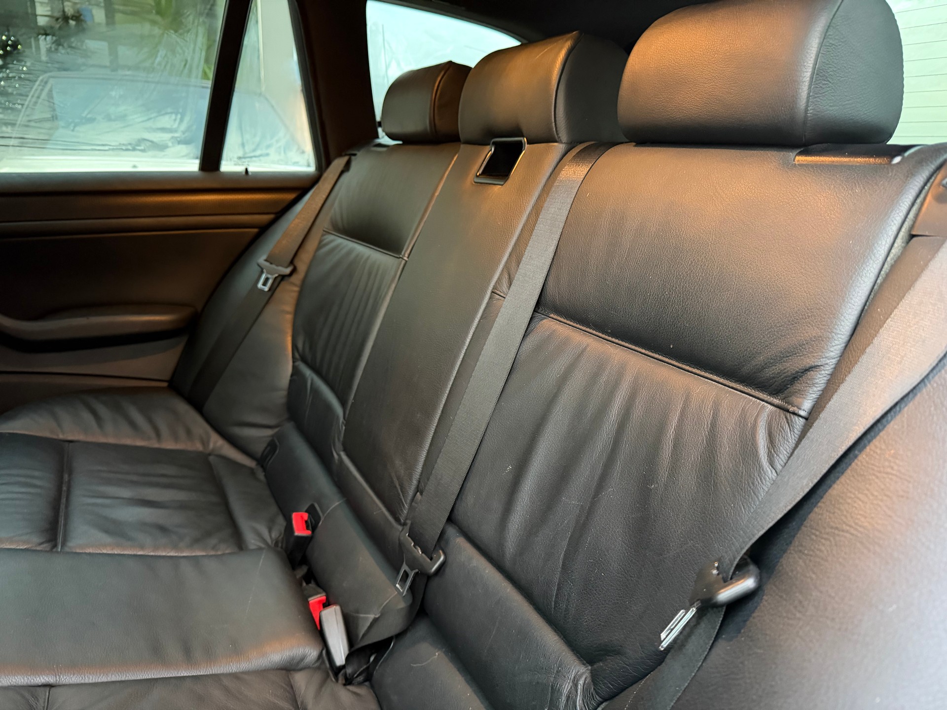 BMW 330xi Touring-image-12