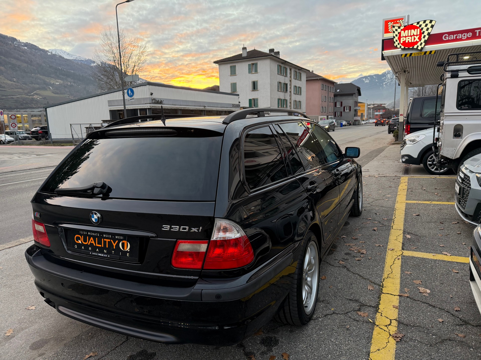 BMW 330xi Touring-image-4