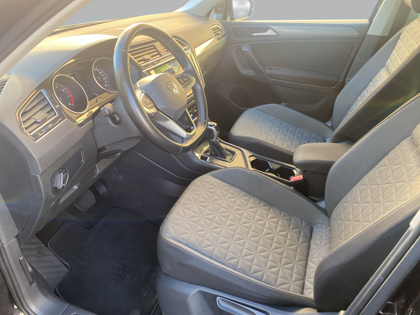 VW Tiguan 1.5TSI Life DSG-image-7