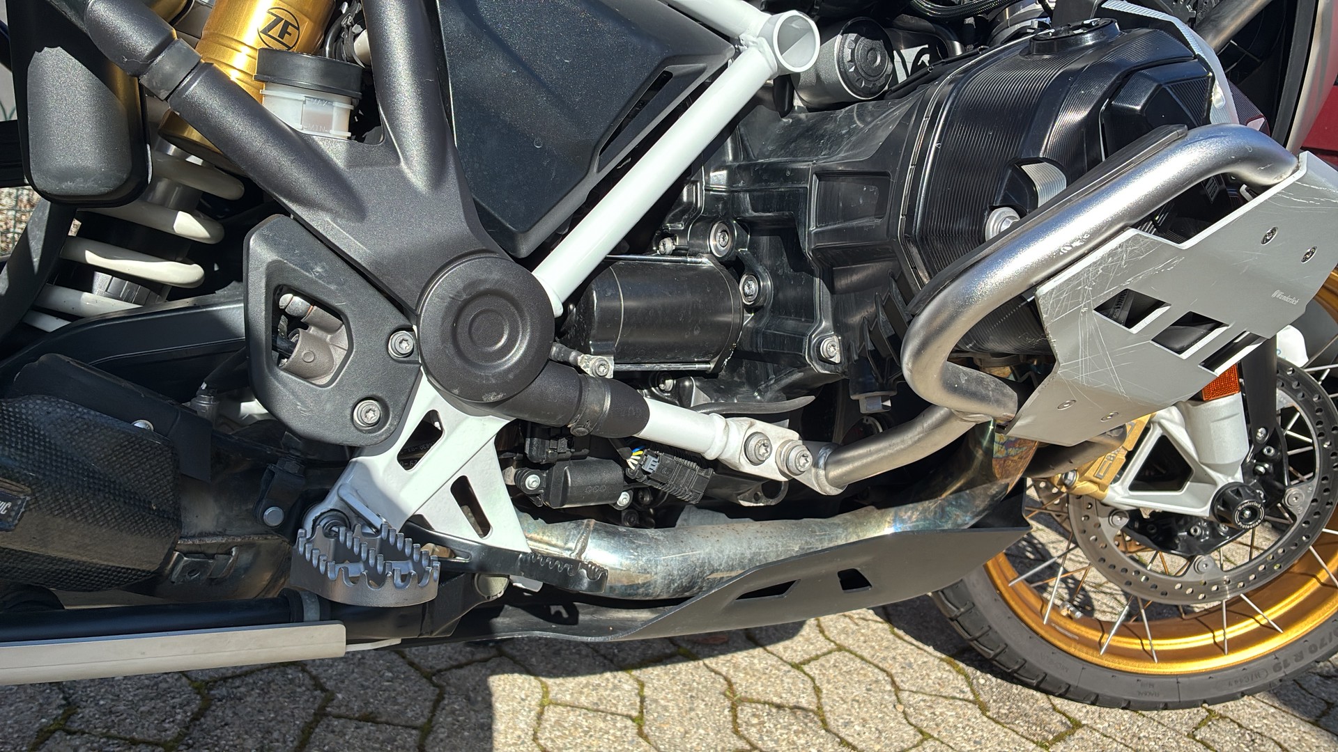 BMW R 1250 GS-image-8