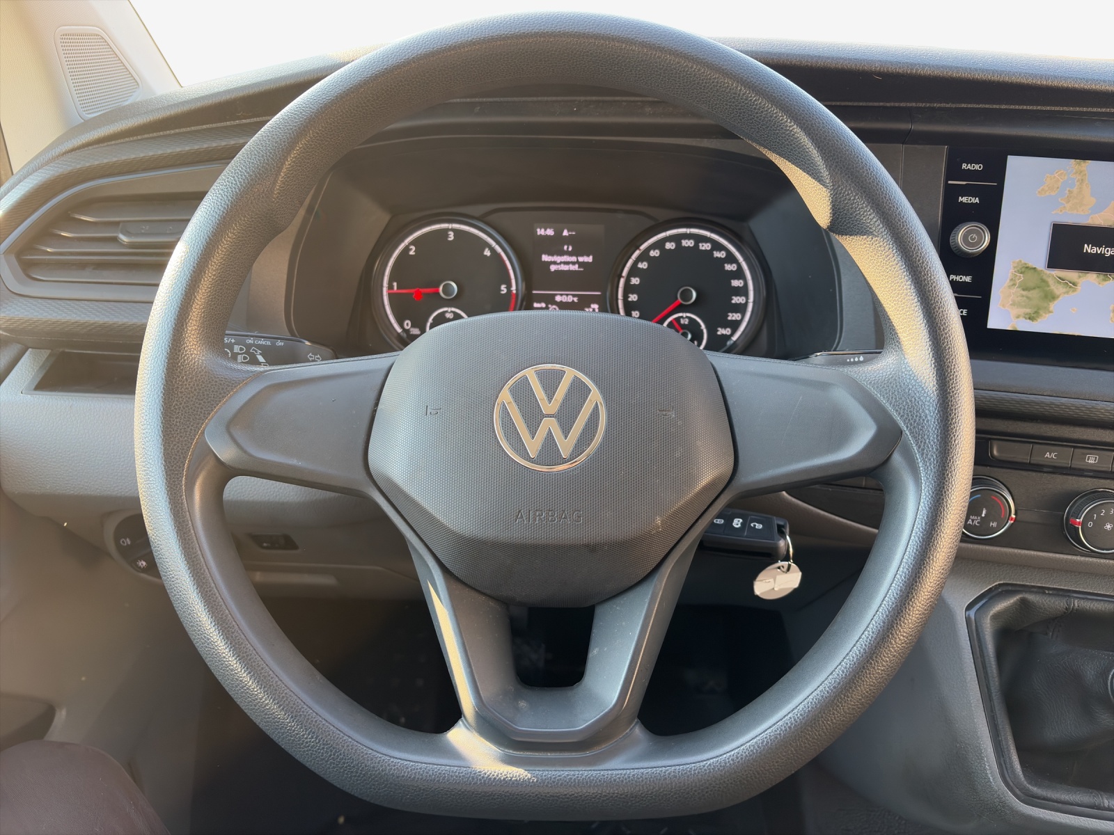 VW T6.1 2.0 TDI-image-9