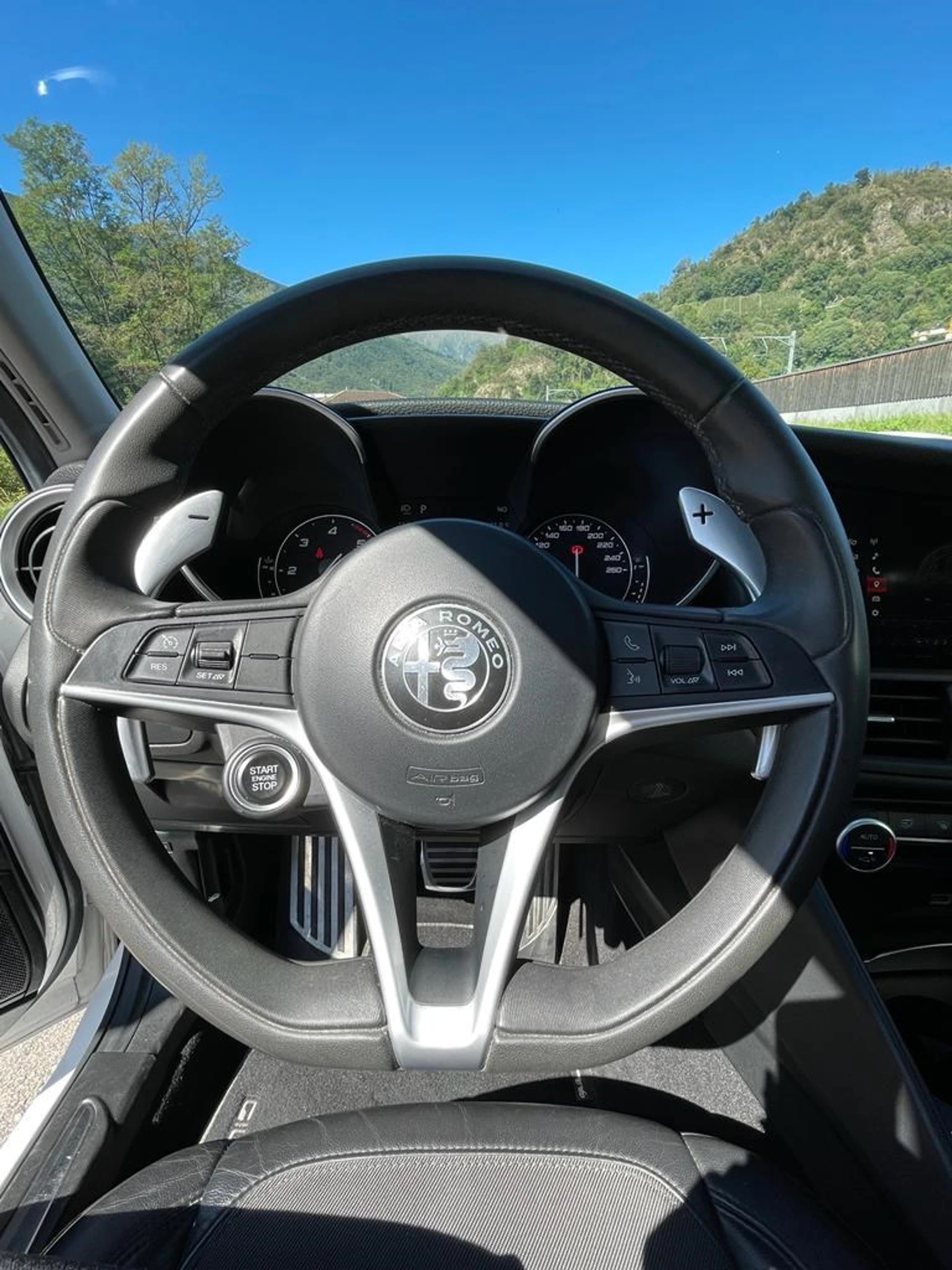 ALFA ROMEO Giulia 2.2 JTDM Super Automatic-image-9