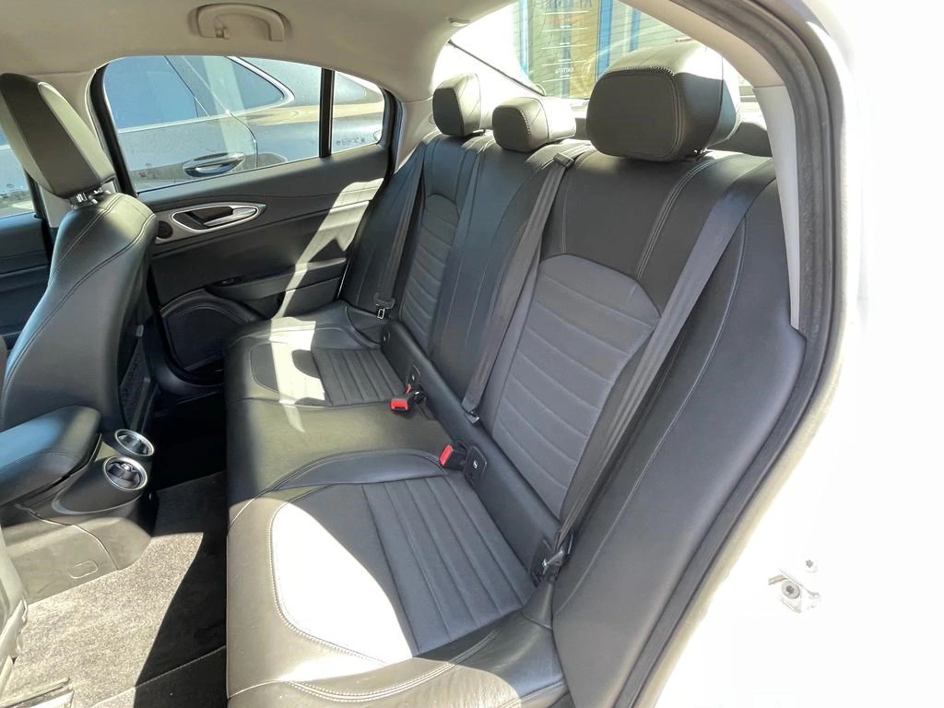 ALFA ROMEO Giulia 2.2 JTDM Super Automatic-image-13