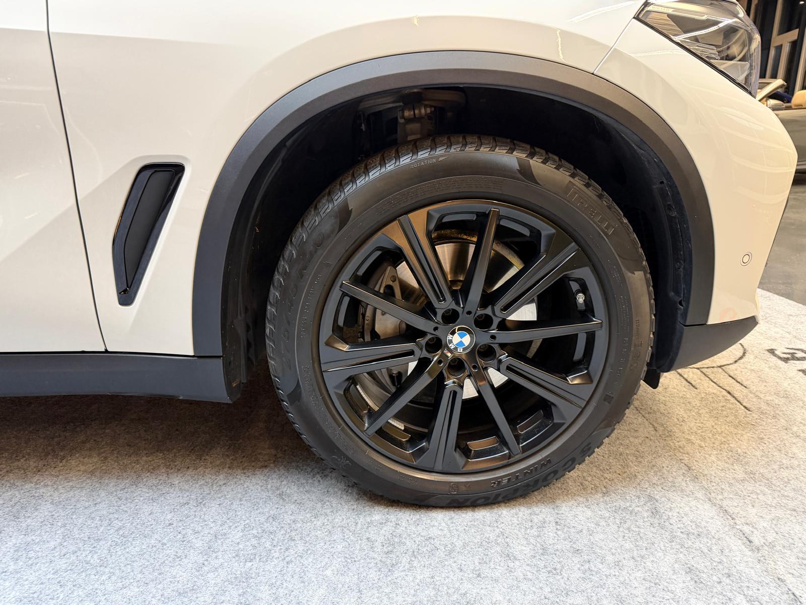 BMW X5 40i xDrive-image-18