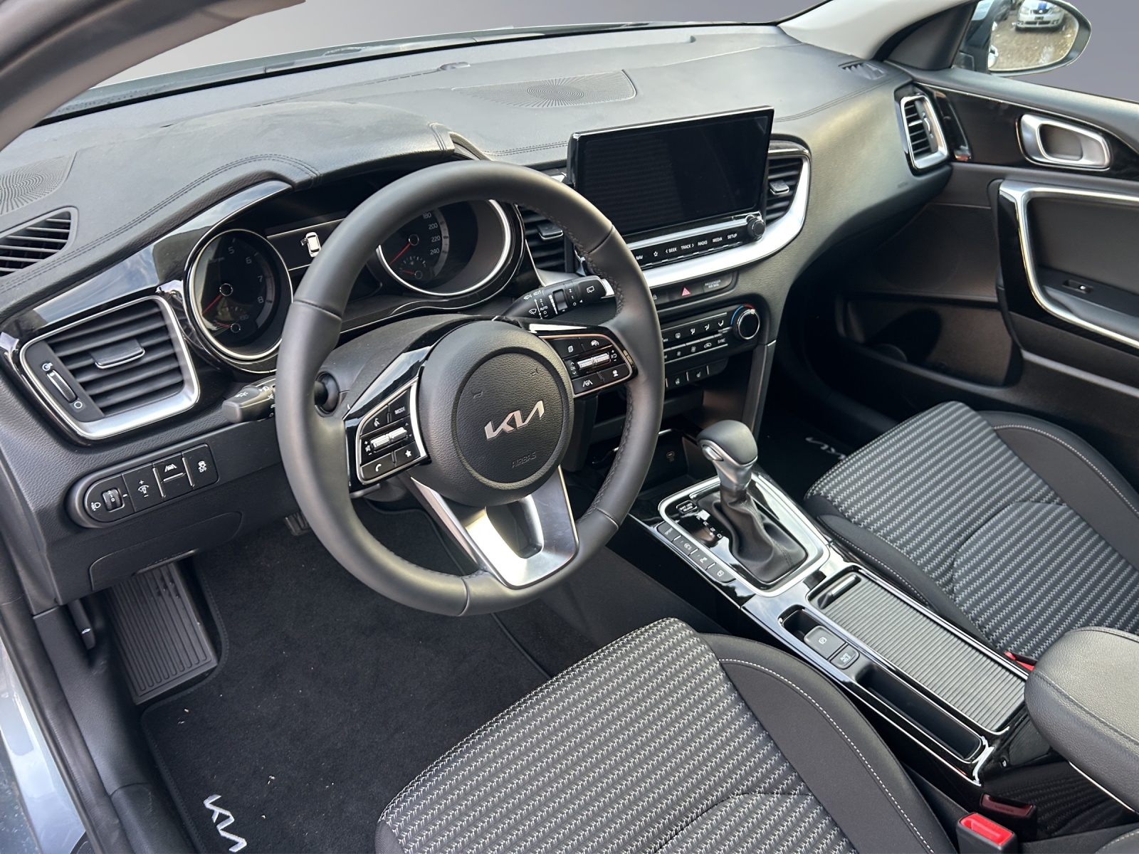 KIA Ceed SW 1.5 T-GDi Power-image-9