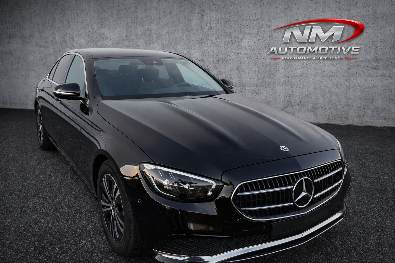 MERCEDES-BENZ 4 Matic E 220 d 9G-Tronic ***Gratis Service***