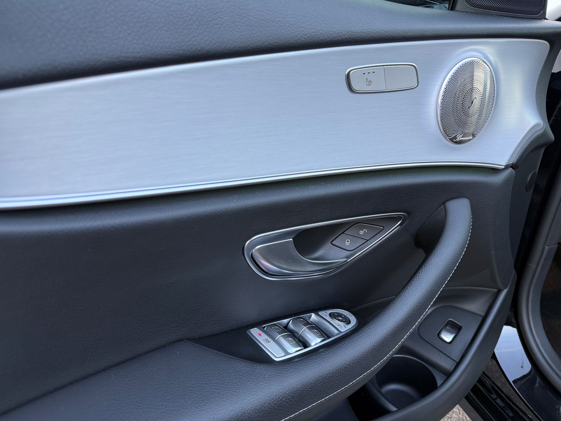 MERCEDES-BENZ 4 Matic E 220 d 9G-Tronic ***Gratis Service***-image-13