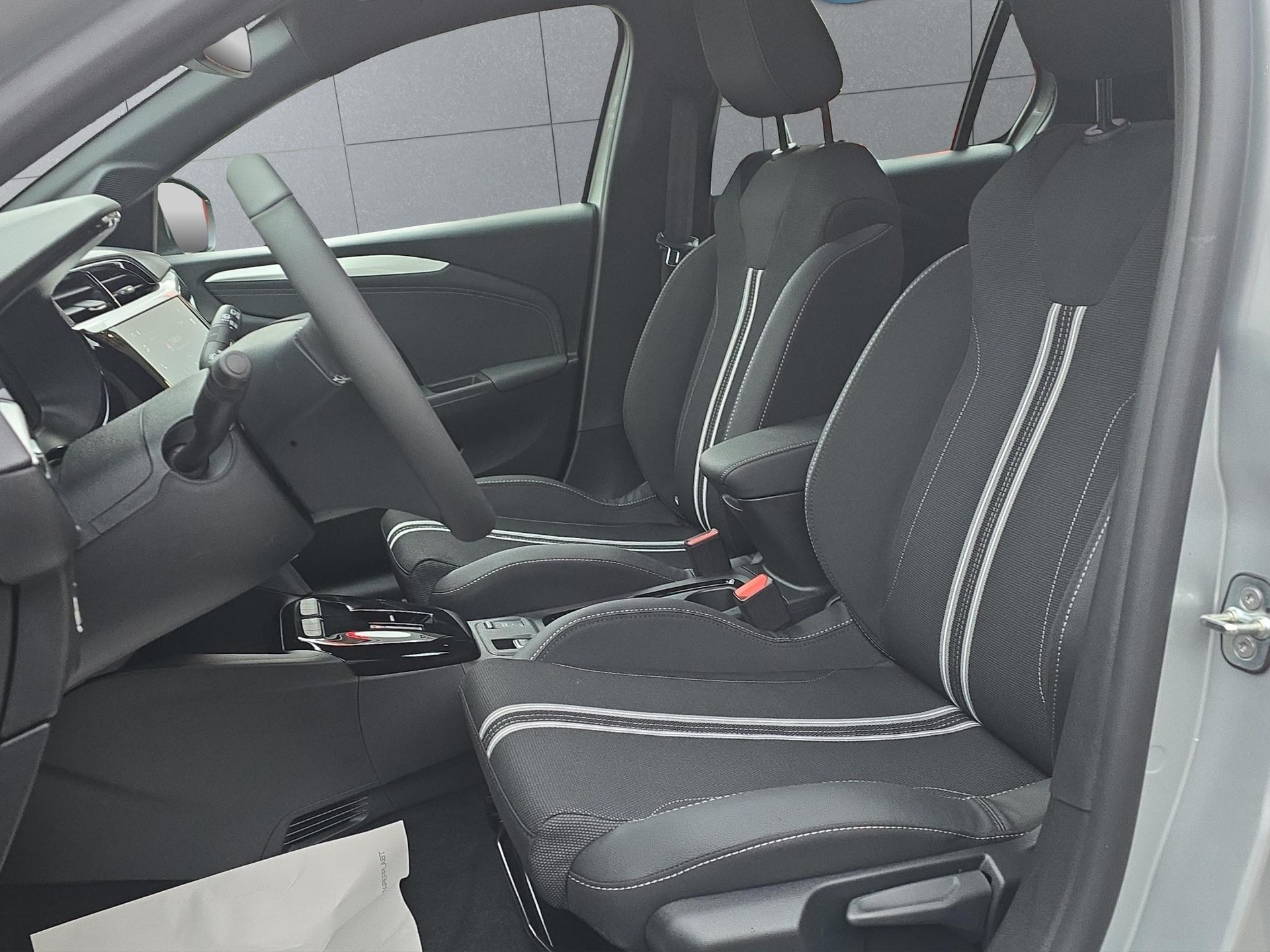 OPEL Corsa 1.2 T Hybrid Limited Edition-image-14