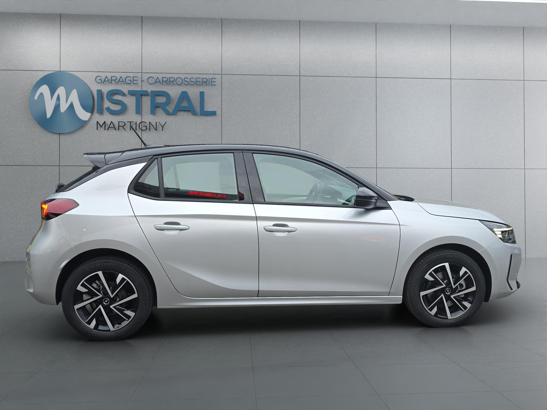 OPEL Corsa 1.2 T Hybrid Limited Edition-image-5